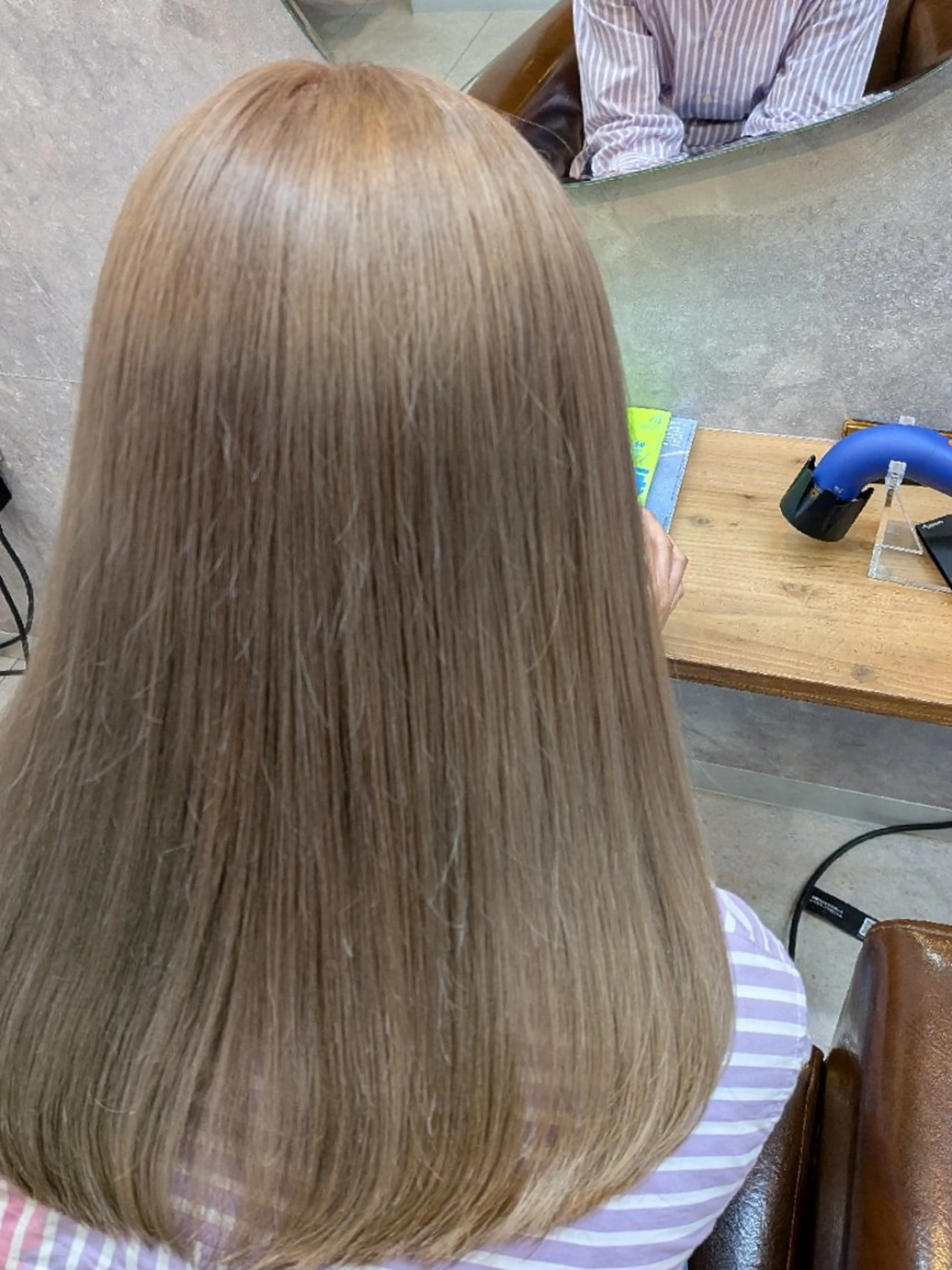 セミロング 西川 智葉のヘアスタイル