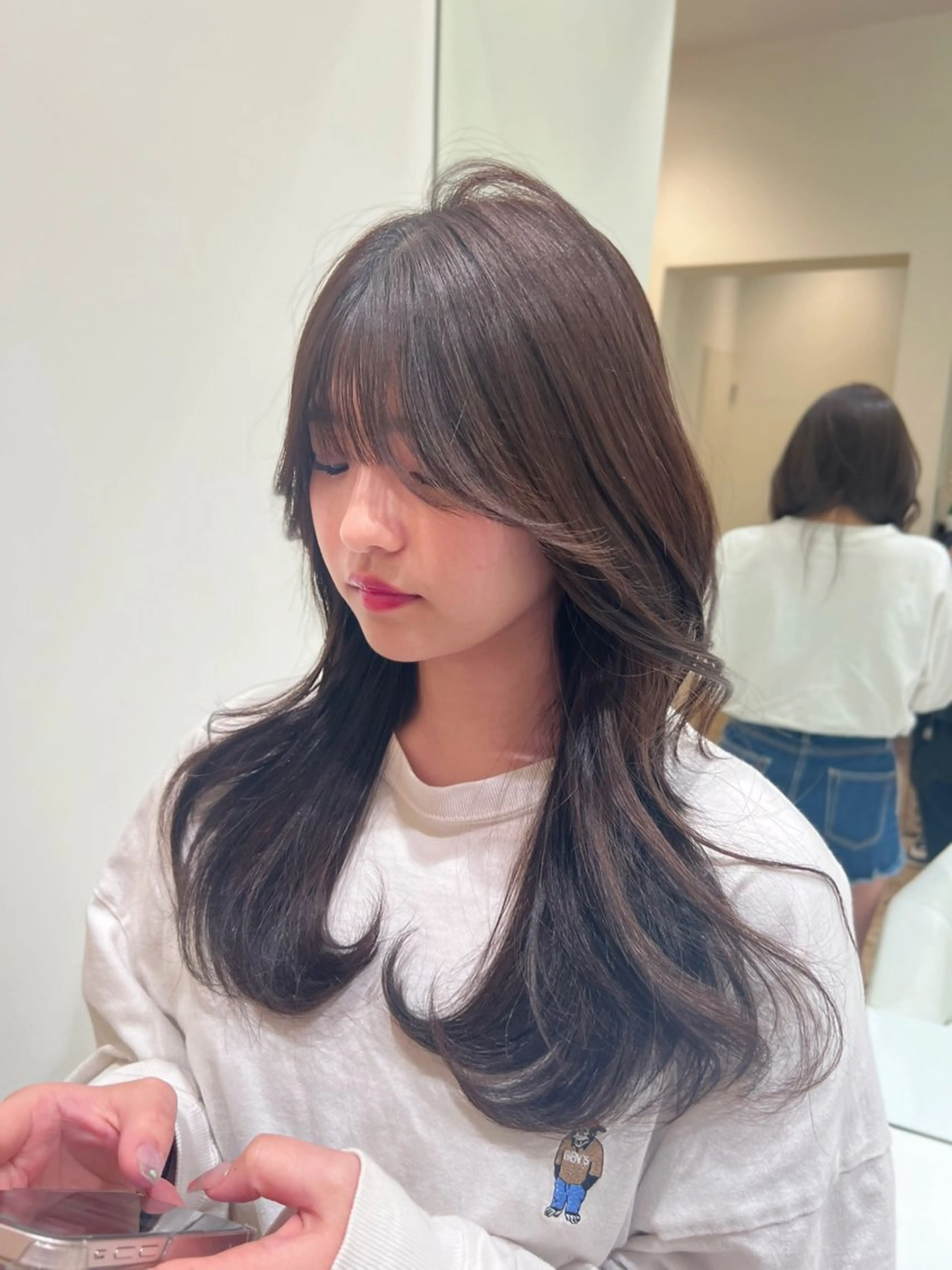 ミディアム カラー ヘアアレンジ ブリーチ 透明感カラー ハイトーンカラー ブリーチなしカラー 顔まわりレイヤー 艶カラー/アイドル 前髪/内藤　輝のヘアスタイル
