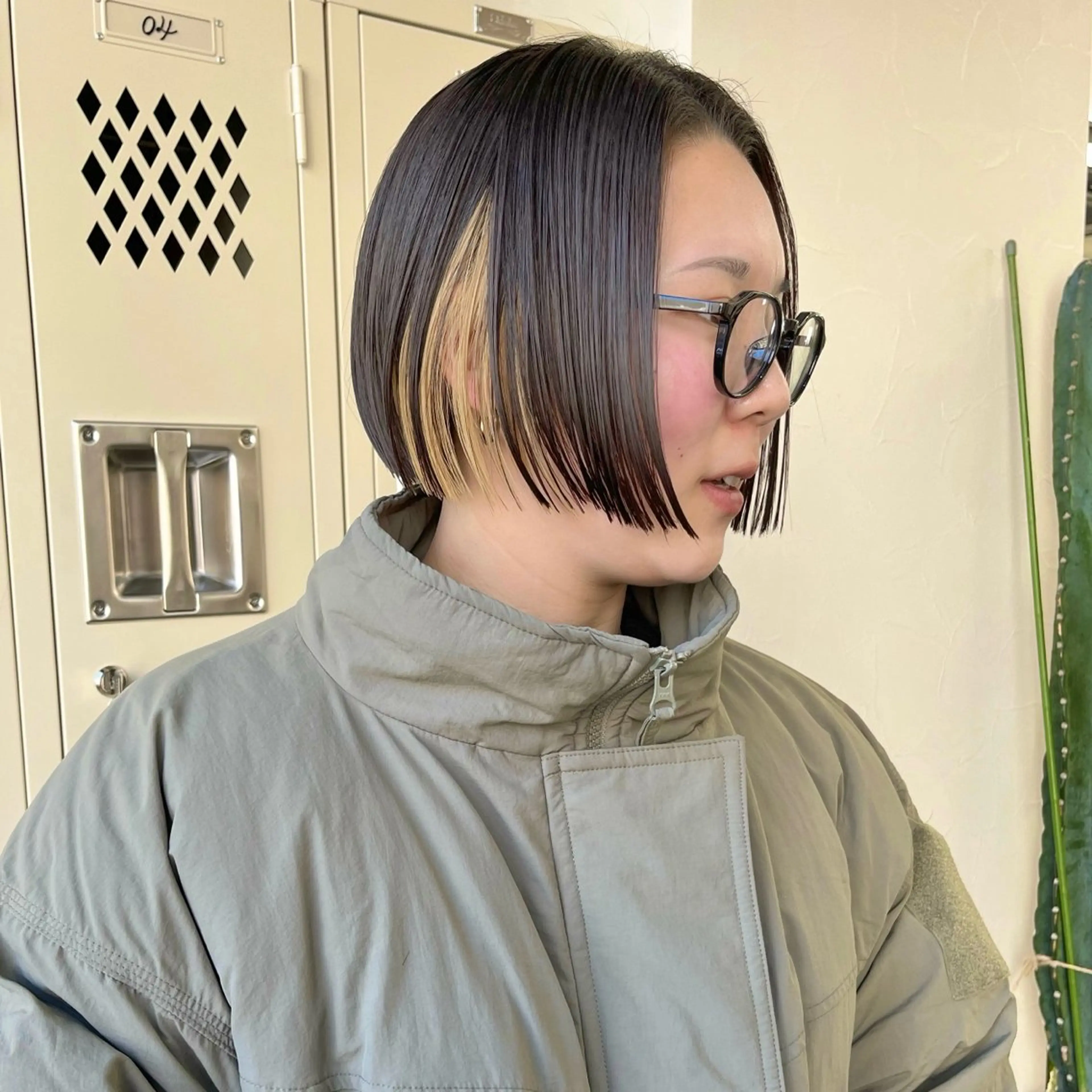 ショート カラー ブリーチ イヤリングカラー ブリーチなしカラー ボブ 髪質改善 カット ヘアカラー トリートメント 朝がちょっと楽しくな るshort･bobのヘアスタイル