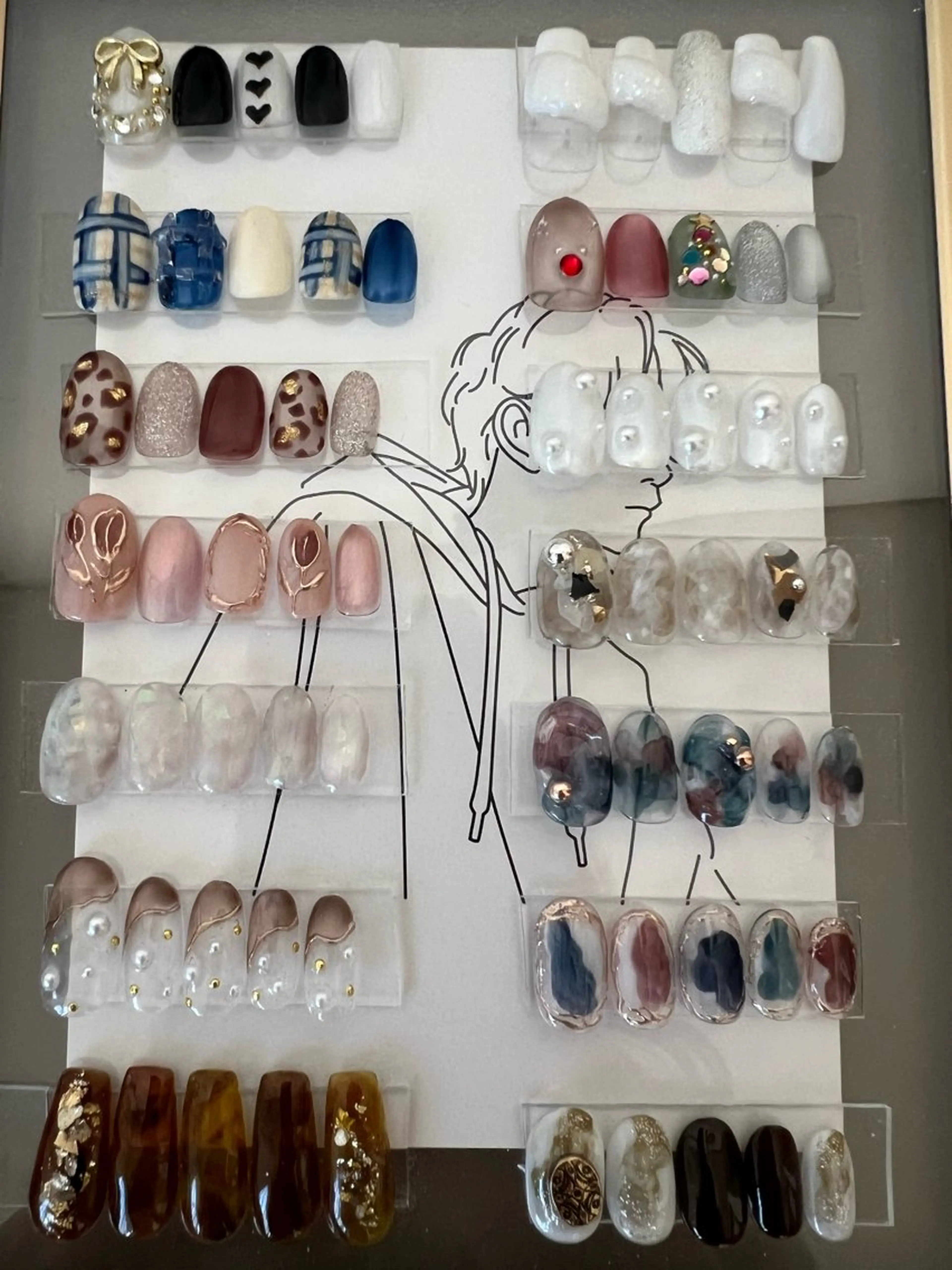 ネイル Luminous ⭐︎のネイルデザイン