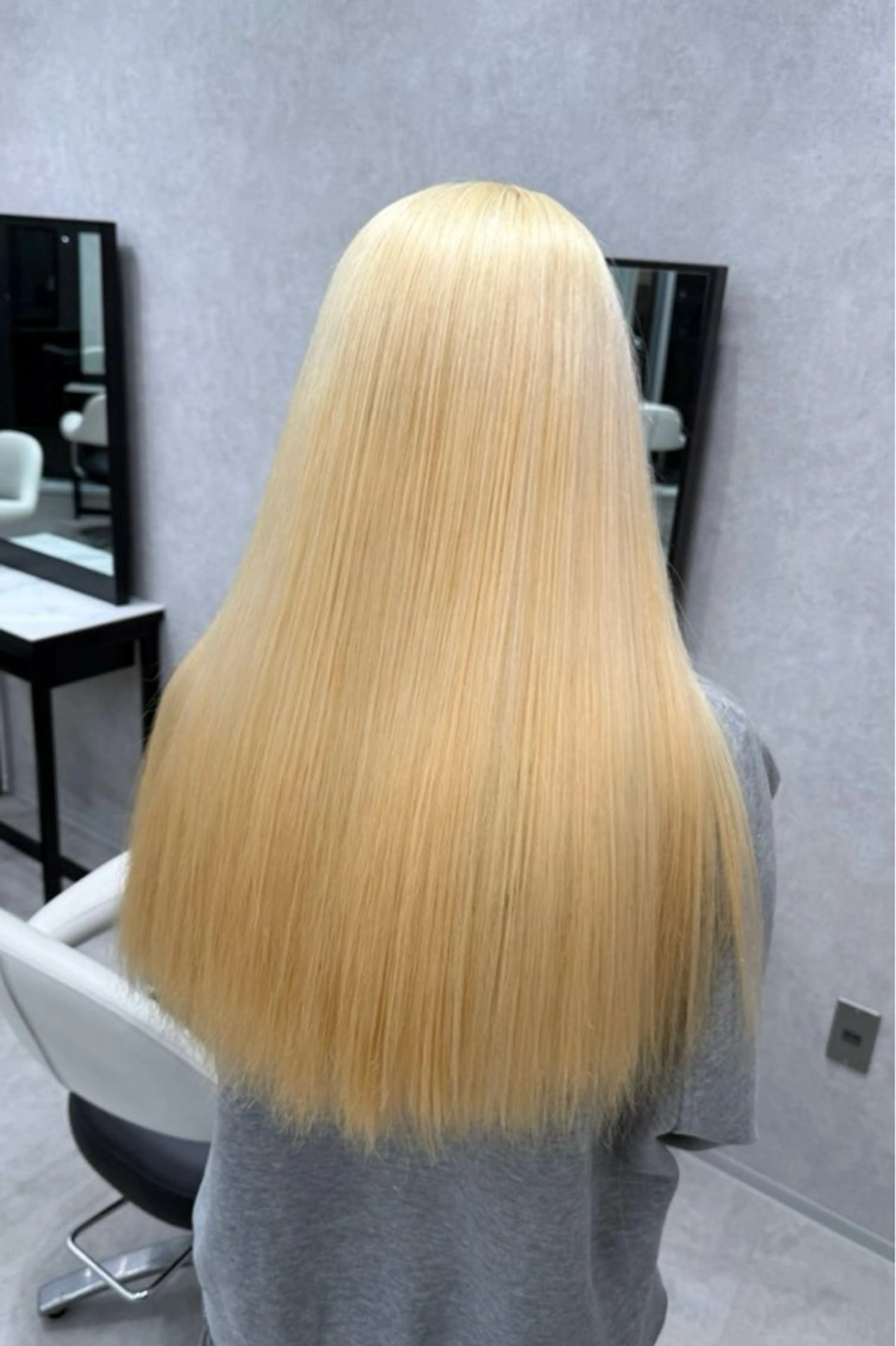 カラー 抜きっぱなしブロンド ブロンド 🩷hair salon dot. tokyo color 🩷所属・ハイトーンカラー ⌇Hao 🎀✮のヘアスタイル