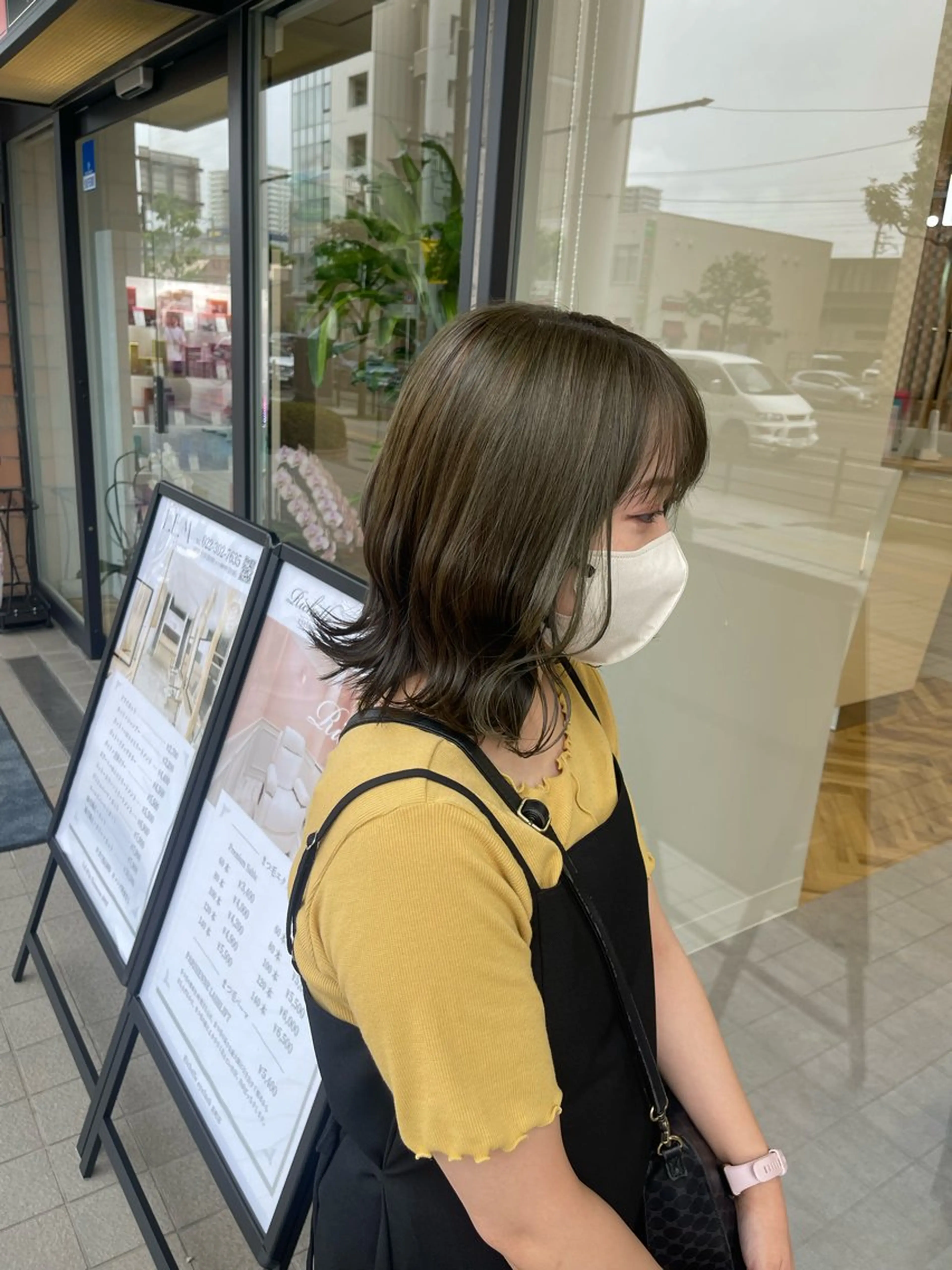 ミディアム ボブ 外ハネヘア カット ヘアカラー プチプラサロン LEM長町/三浦翔のヘアスタイル