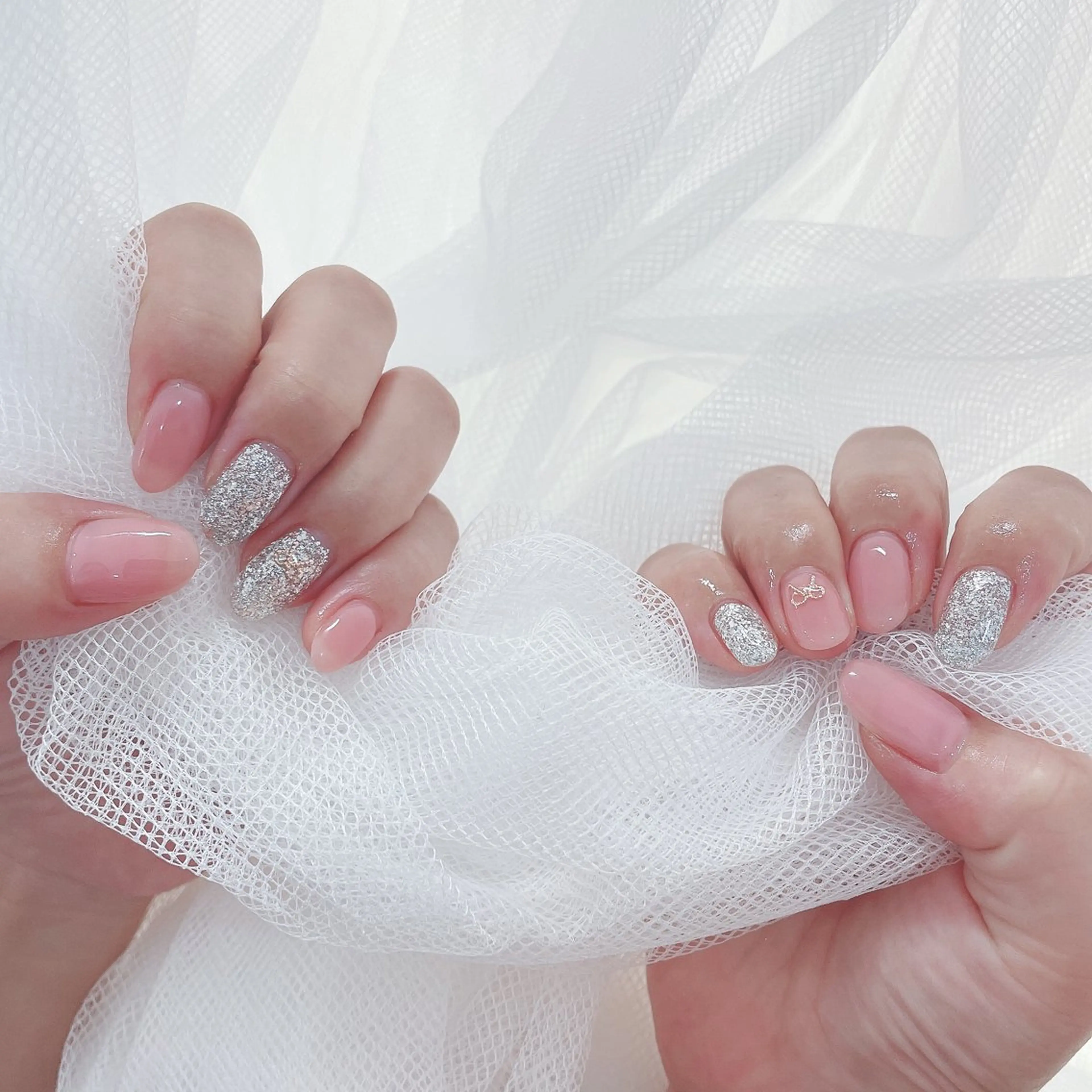 ネイル ピンク リボン シルバー ハンドネイル Salon de Navi所属・🎀向田 優花🎀のネイルデザイン
