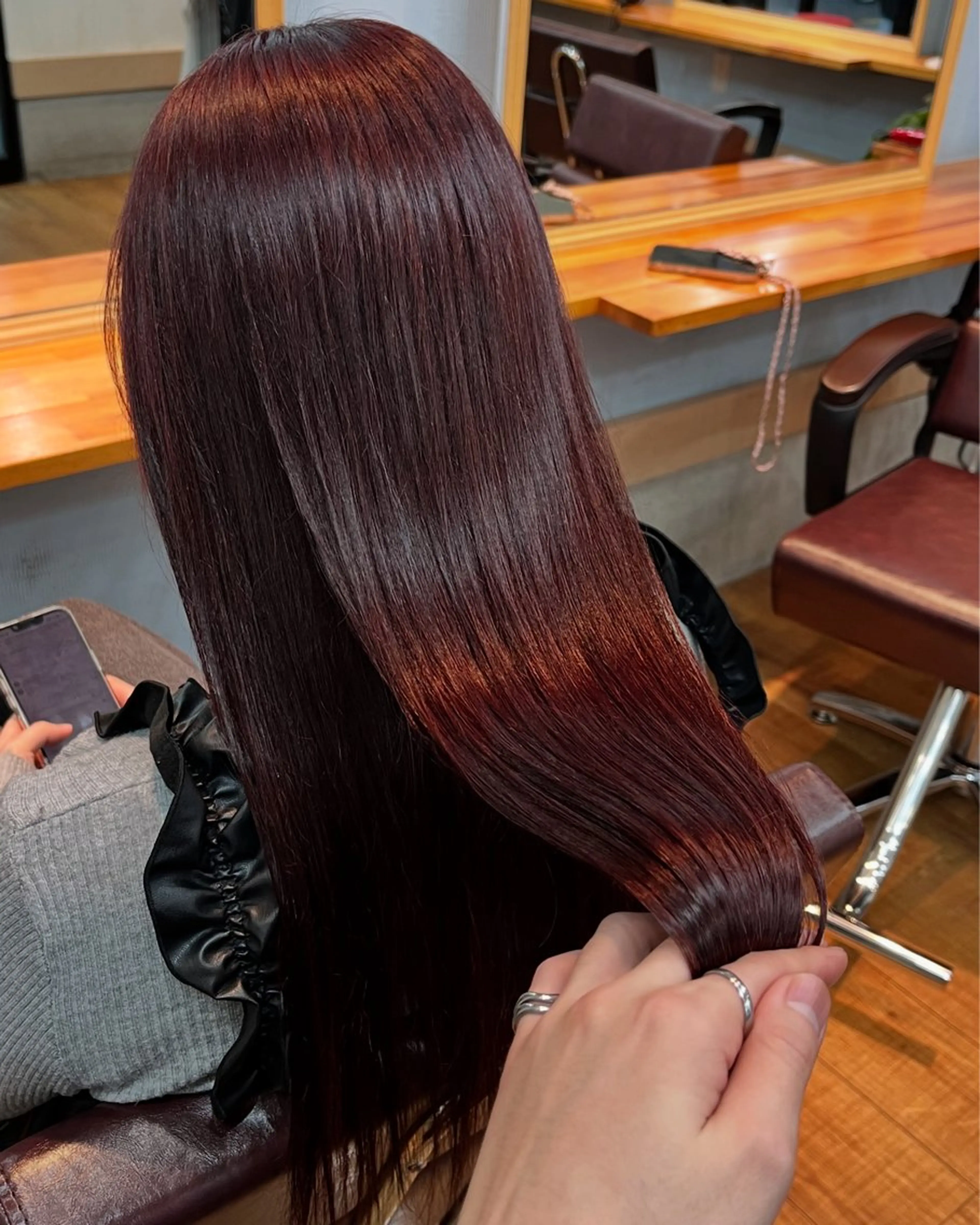 ロング カラー ダブルカラー インナーカラー 髪質改善 ヘアカラー トリートメント ヘッドスパ 🫧艶髪デザイナー 🫧白石航汰のヘアスタイル