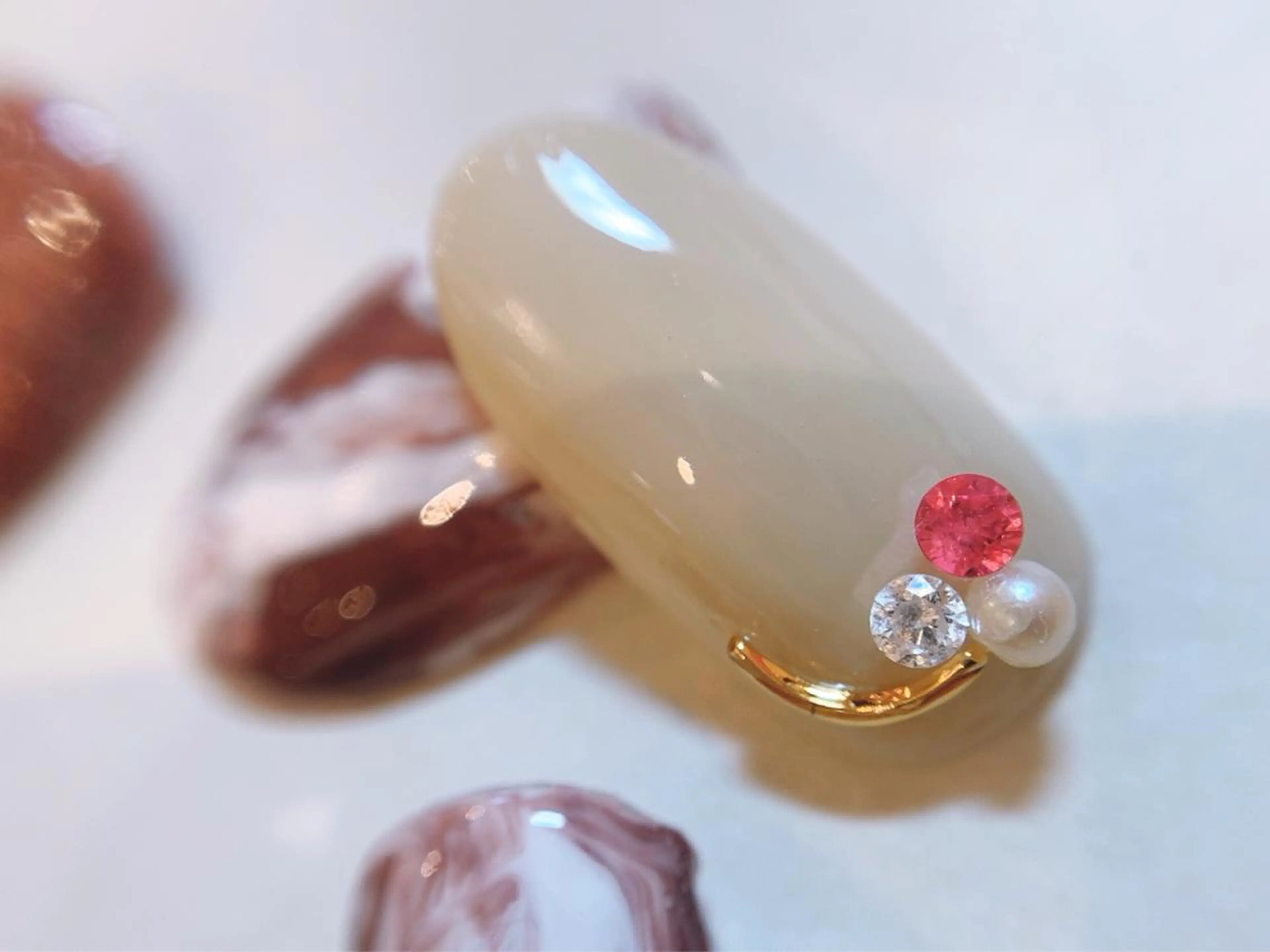 ネイル f'bloom  L’ecrinのネイルデザイン
