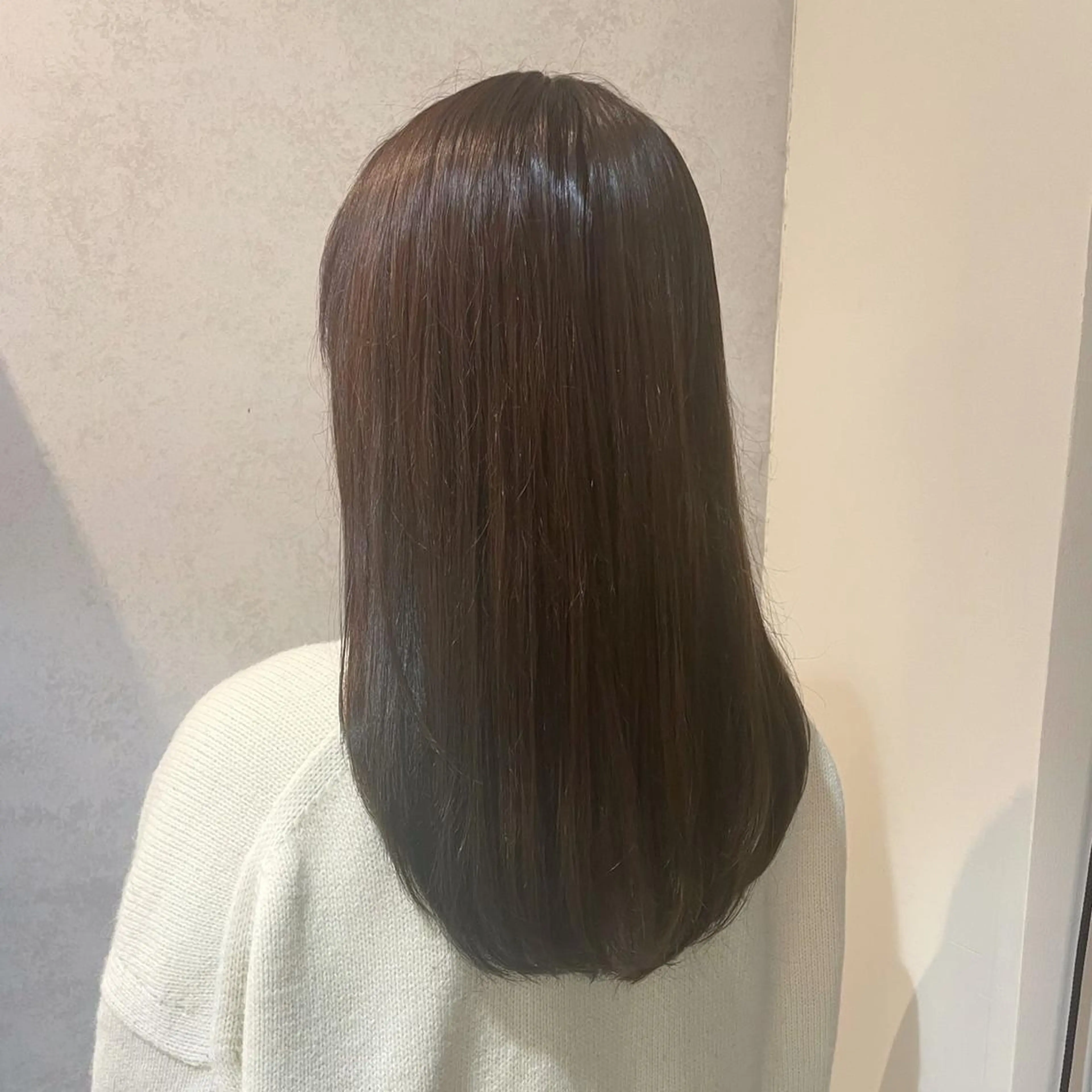 ロング カラー オリーブカラー ulQua 戸田のヘアスタイル