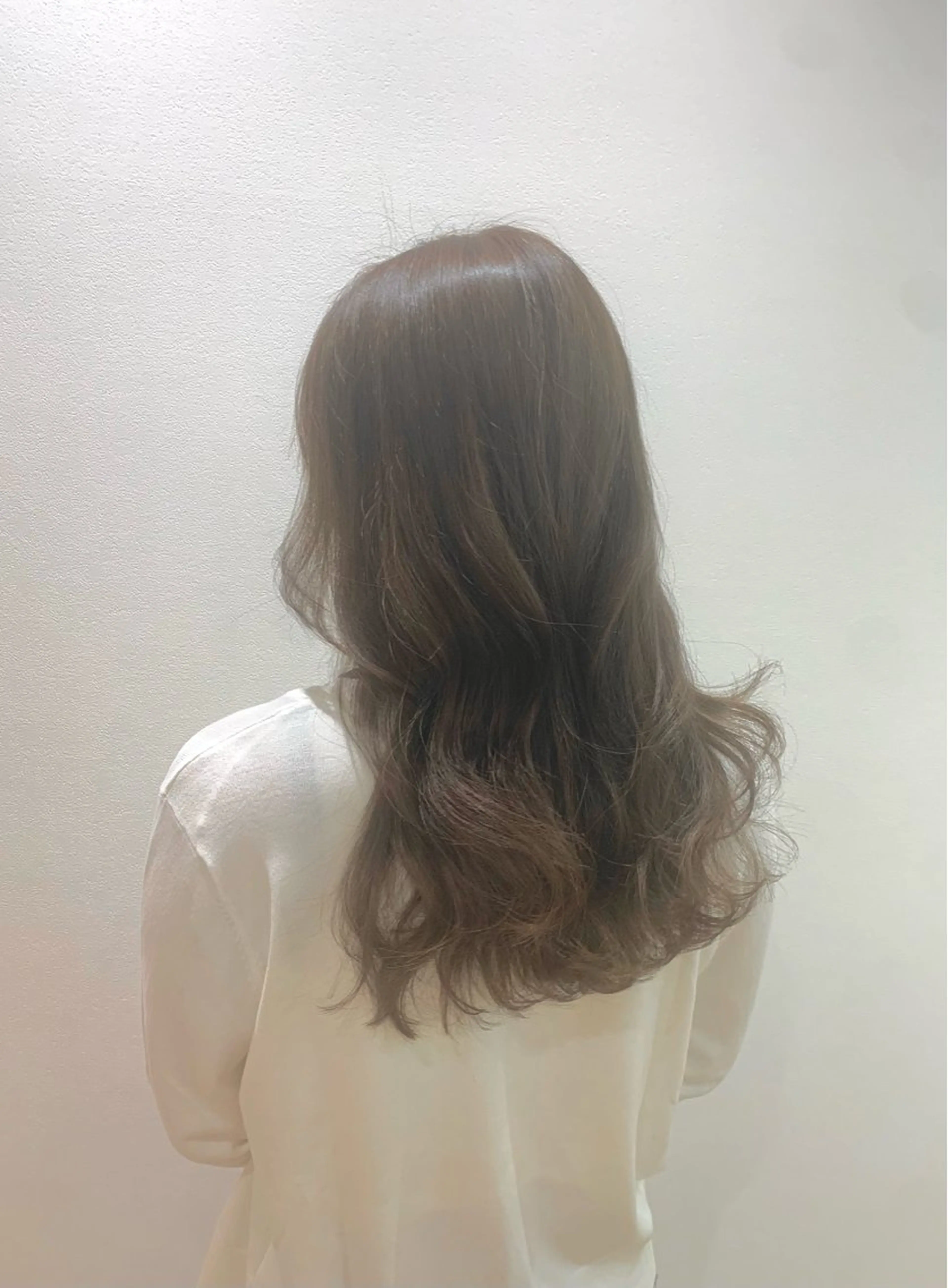 セミロング カラー ヘアアレンジ キヨミ 韓国レイヤーカットのヘアスタイル