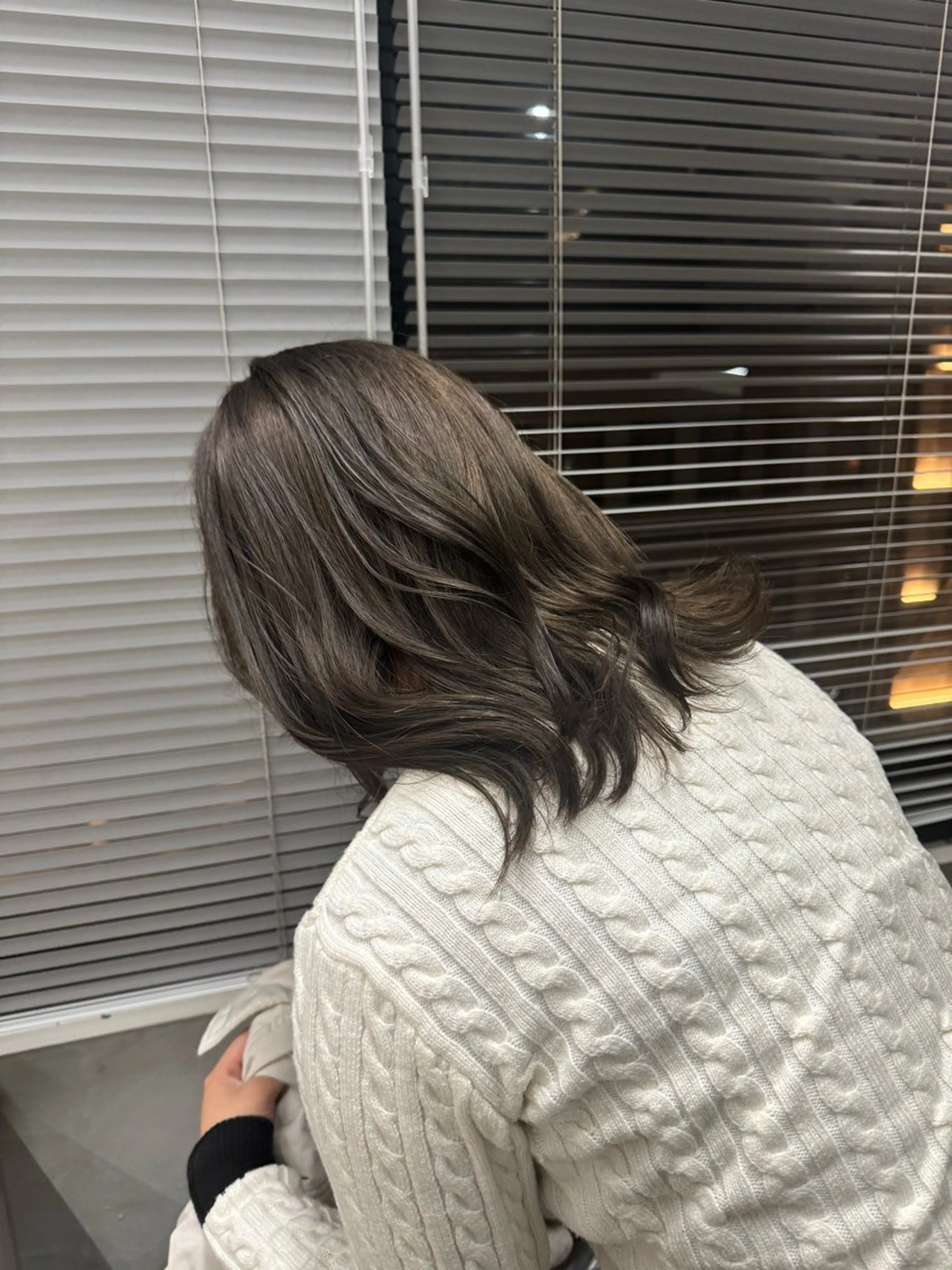 ショート カラー ベージュカラー 透明感カラー オリーブベージュ tetohair ありもとみゆのヘアスタイル