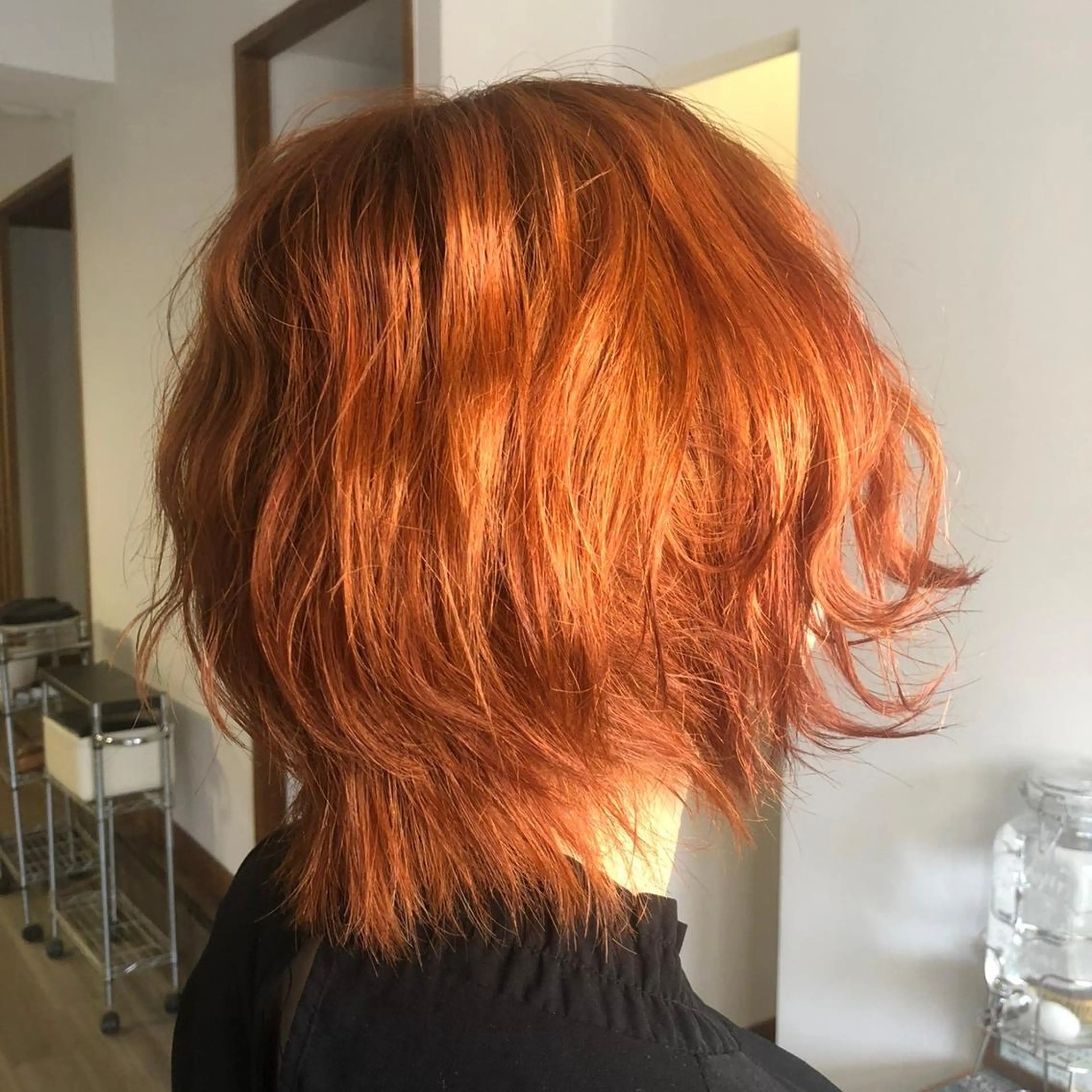 ショート カラー デザインカラー chill out 南塚口本店のヘアスタイル