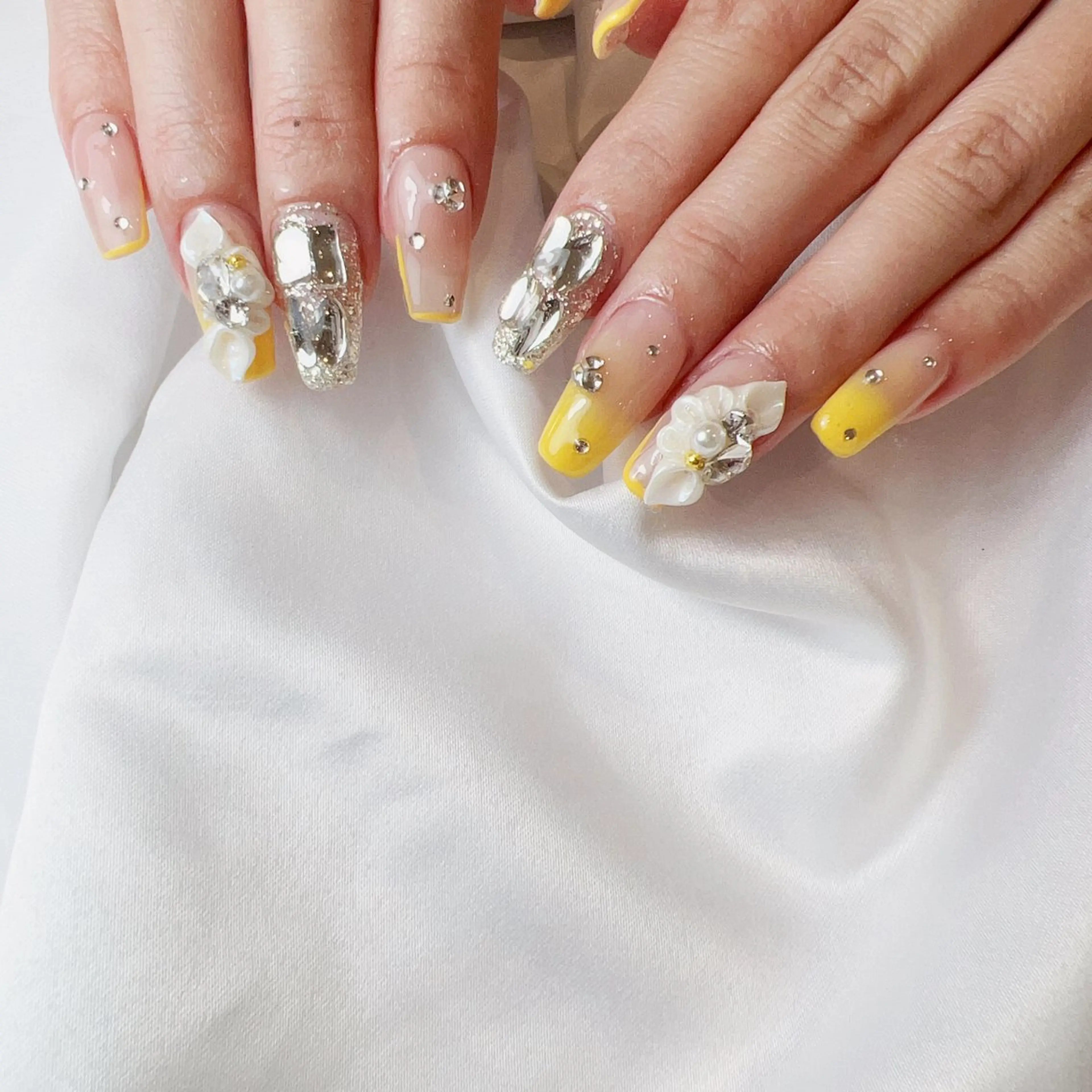 ネイル nailstudio ′ecole所属・nailstudio ′ecoleのネイルデザイン