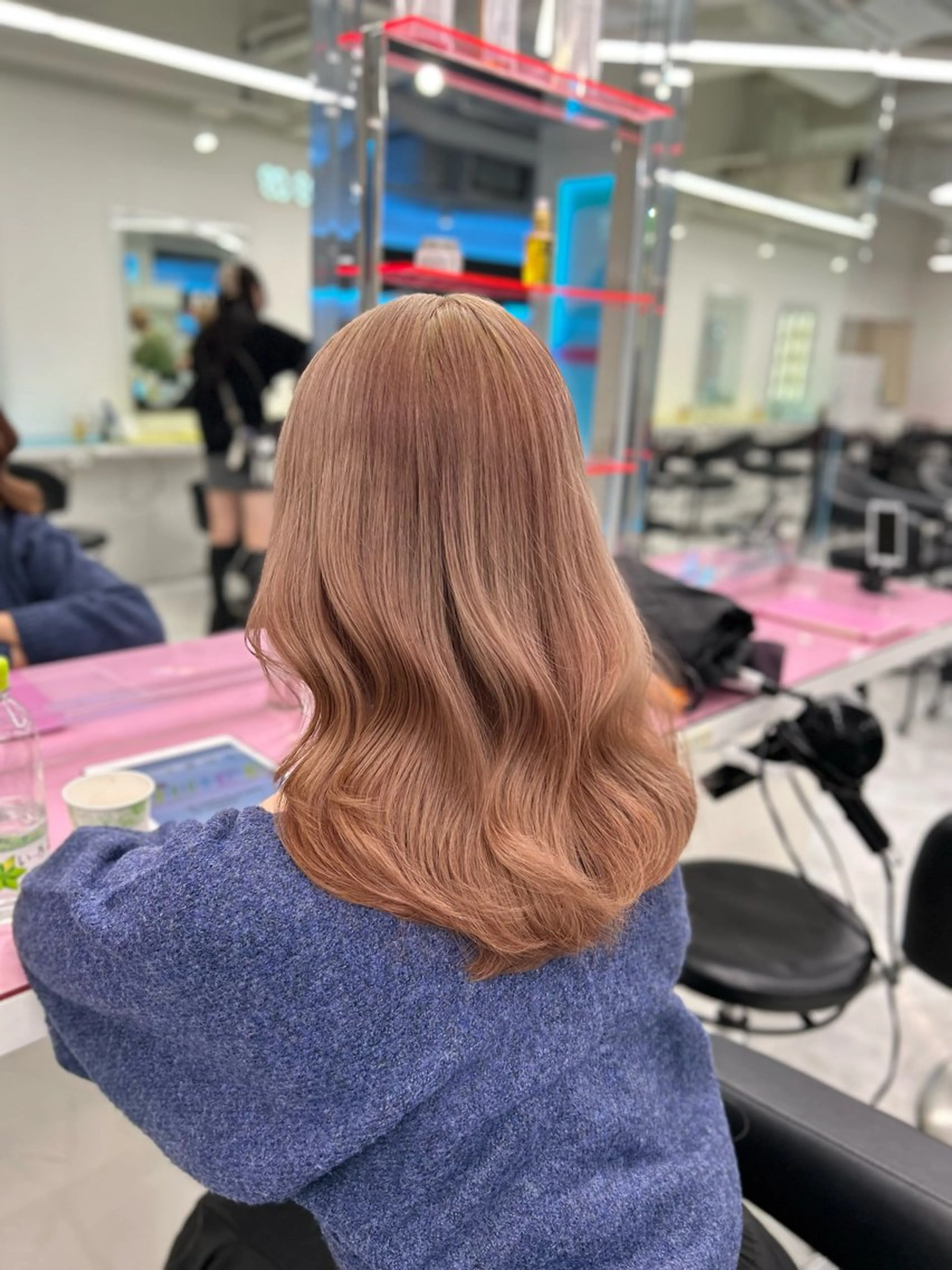 セミロング ヘアカラー ヘアセット Miwa🤍ダメージ レスカラー特化🦢のヘアスタイル