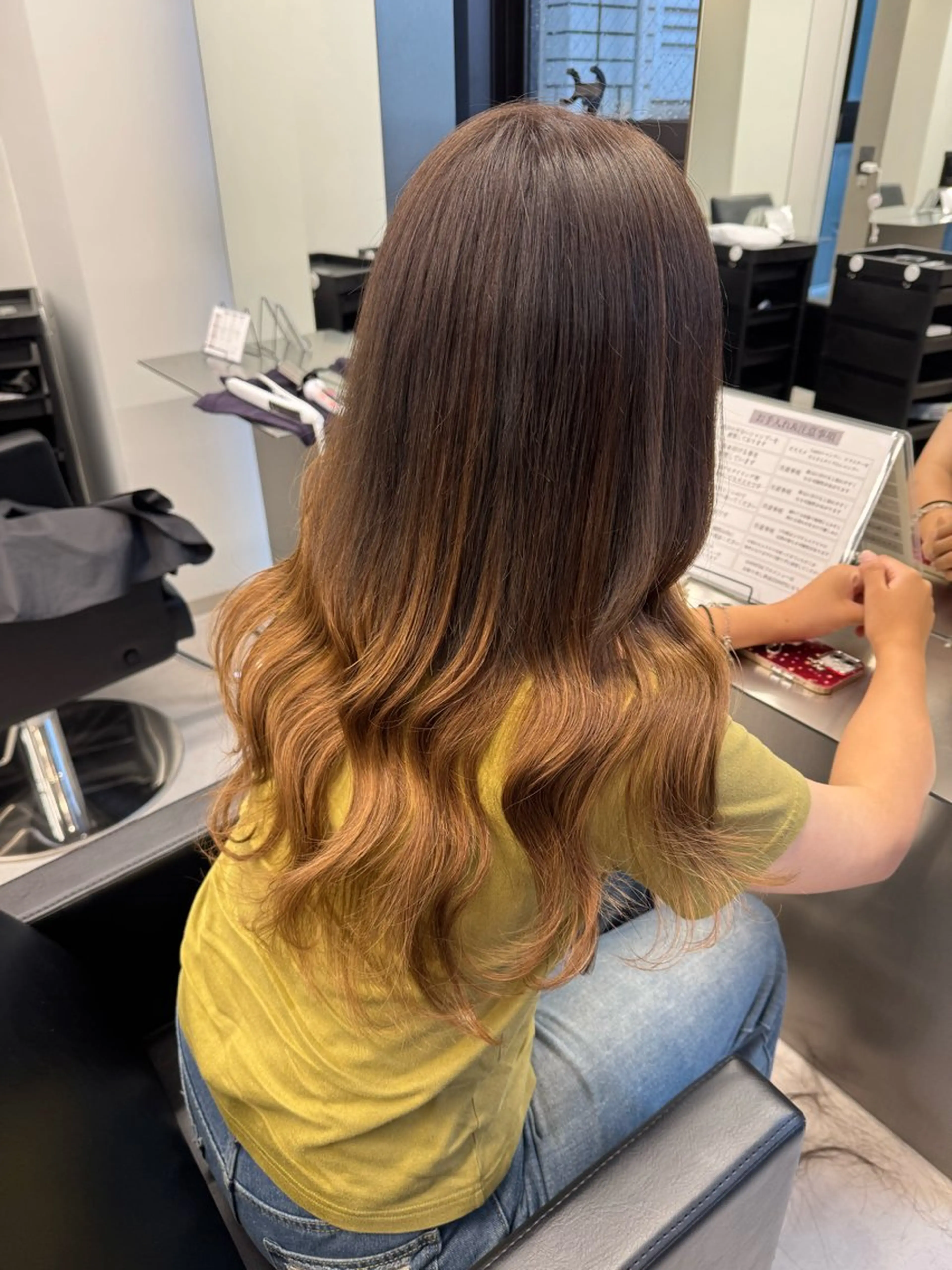 ロング カラー バレイヤージュ エクステ レイヤーカット ヘアカラー エクステ カラー/エクステ特化 ベージュ/KENTAのヘアスタイル