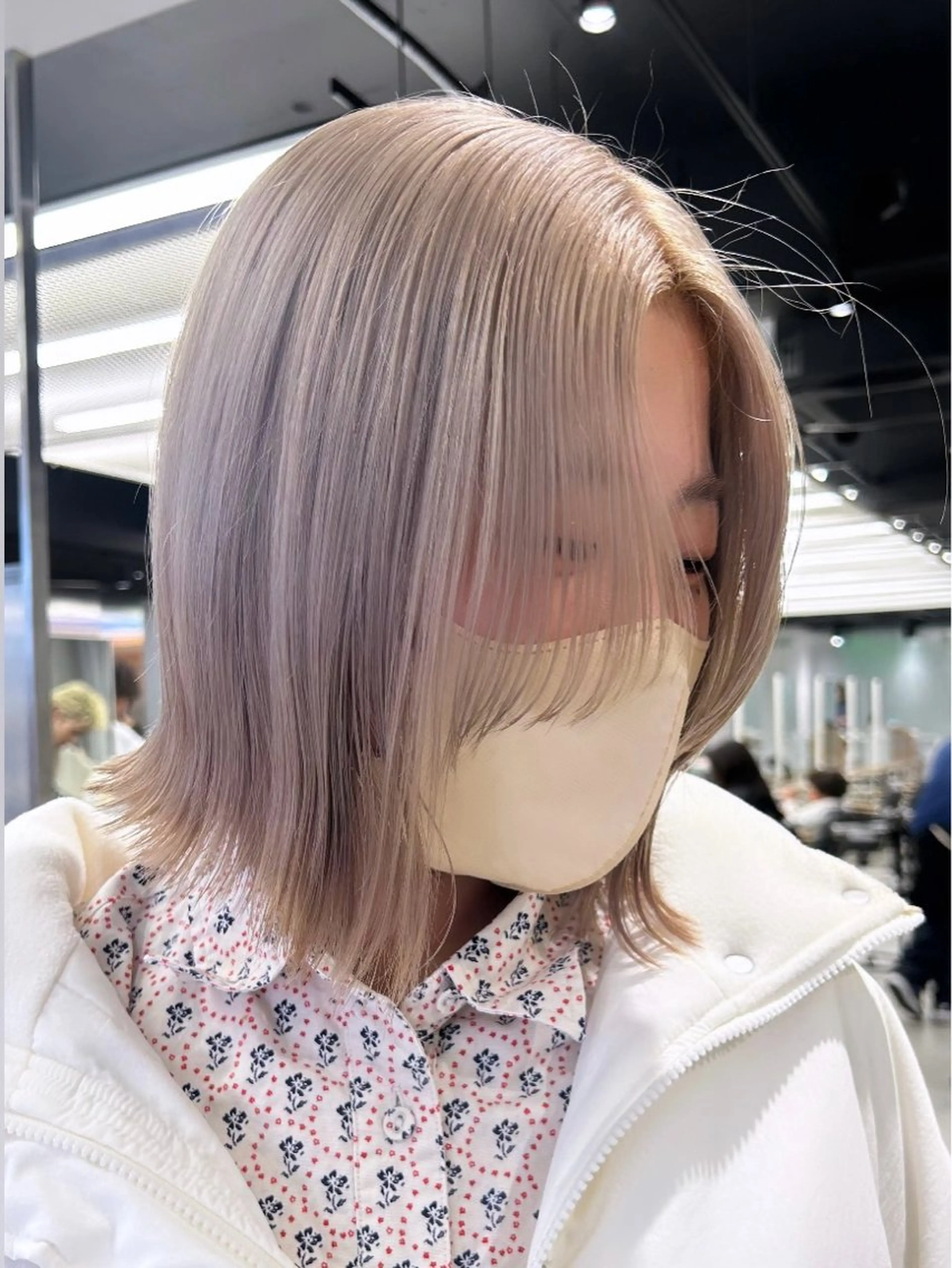 ミディアム カラー ブリーチ ケアブリーチ 透明感カラー ハイトーンカラー イルミナカラー ヘアカラー トリートメント メンズ/ボブ/パーマ /くるみのマツエク・マツパデザイン