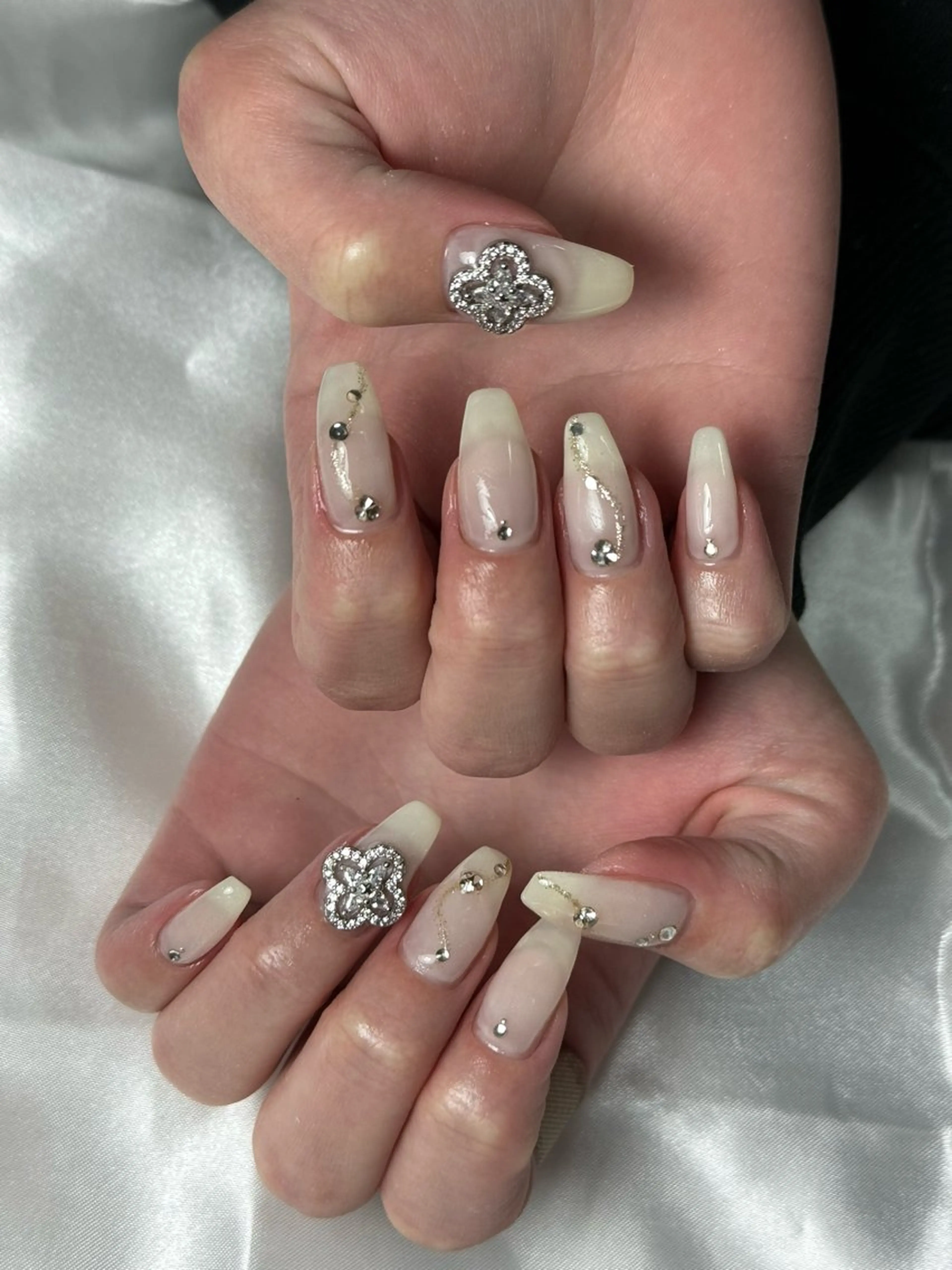 ネイル ジェルネイル 韓国ネイル 持ち込み パラジェル 春ネイル ハンドネイル flowers nailのネイルデザイン