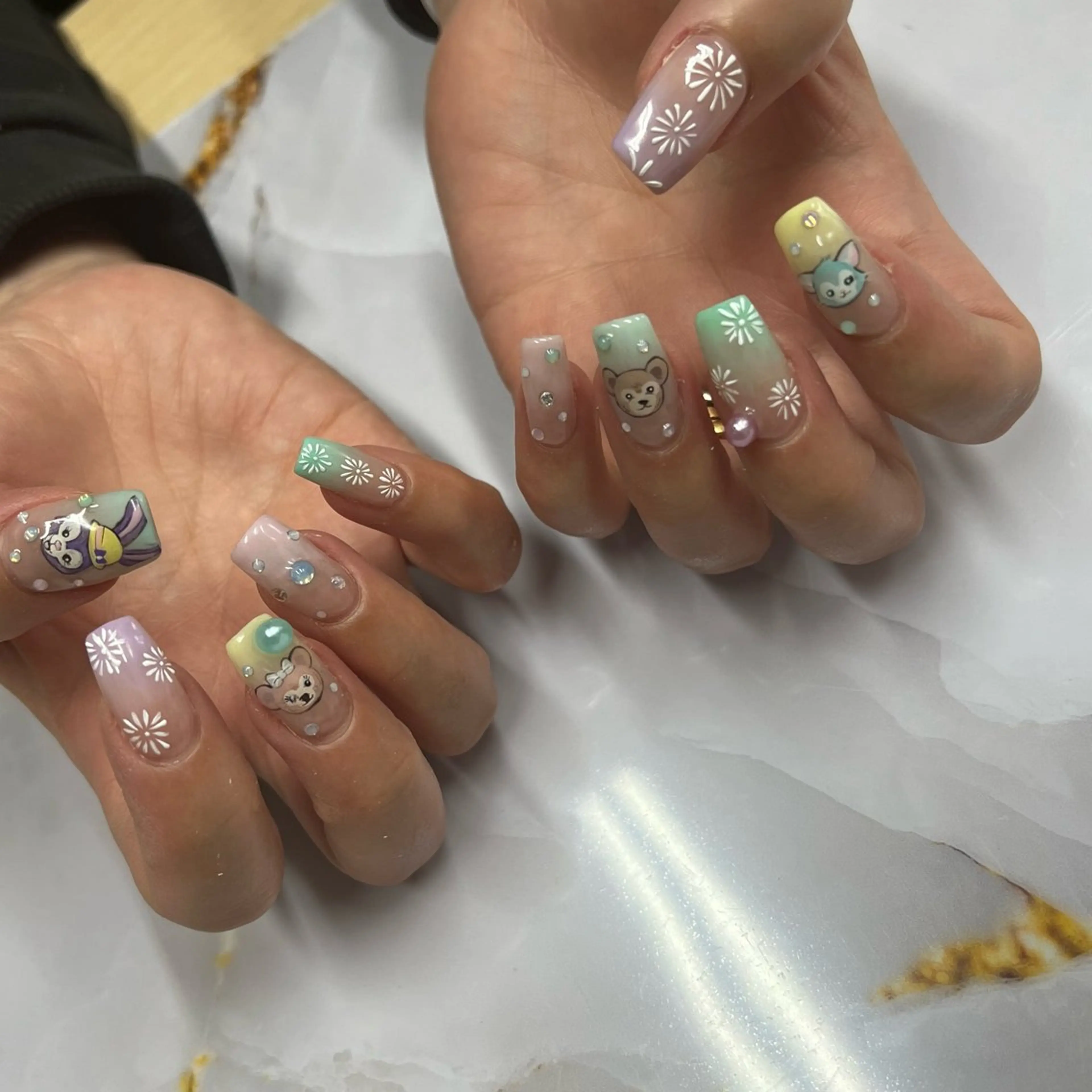 ネイル ハンドネイル Dia Nail AKIのネイルデザイン