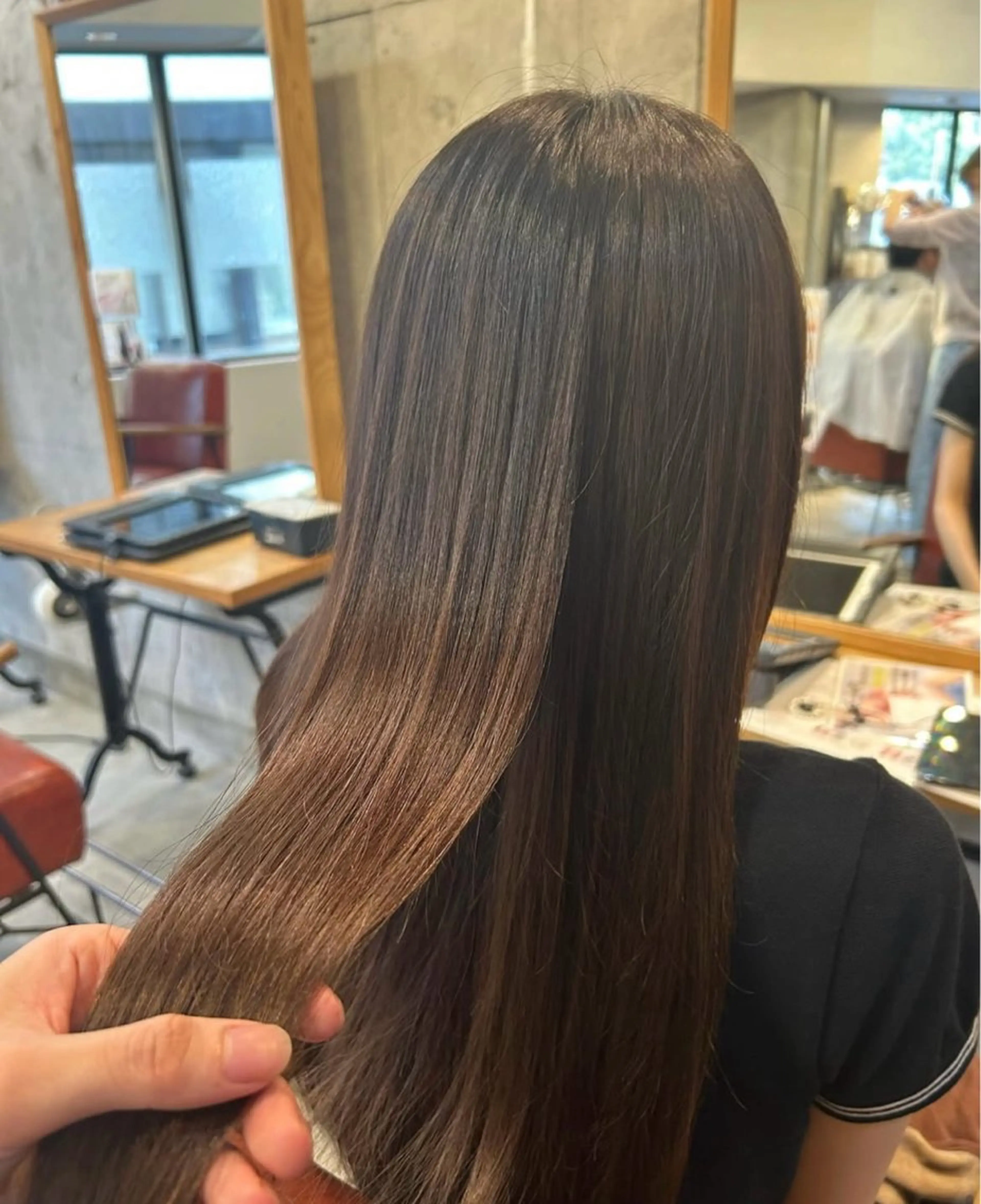 ロング カット ヘアカラー トリートメント 渡部 恵佑のヘアスタイル