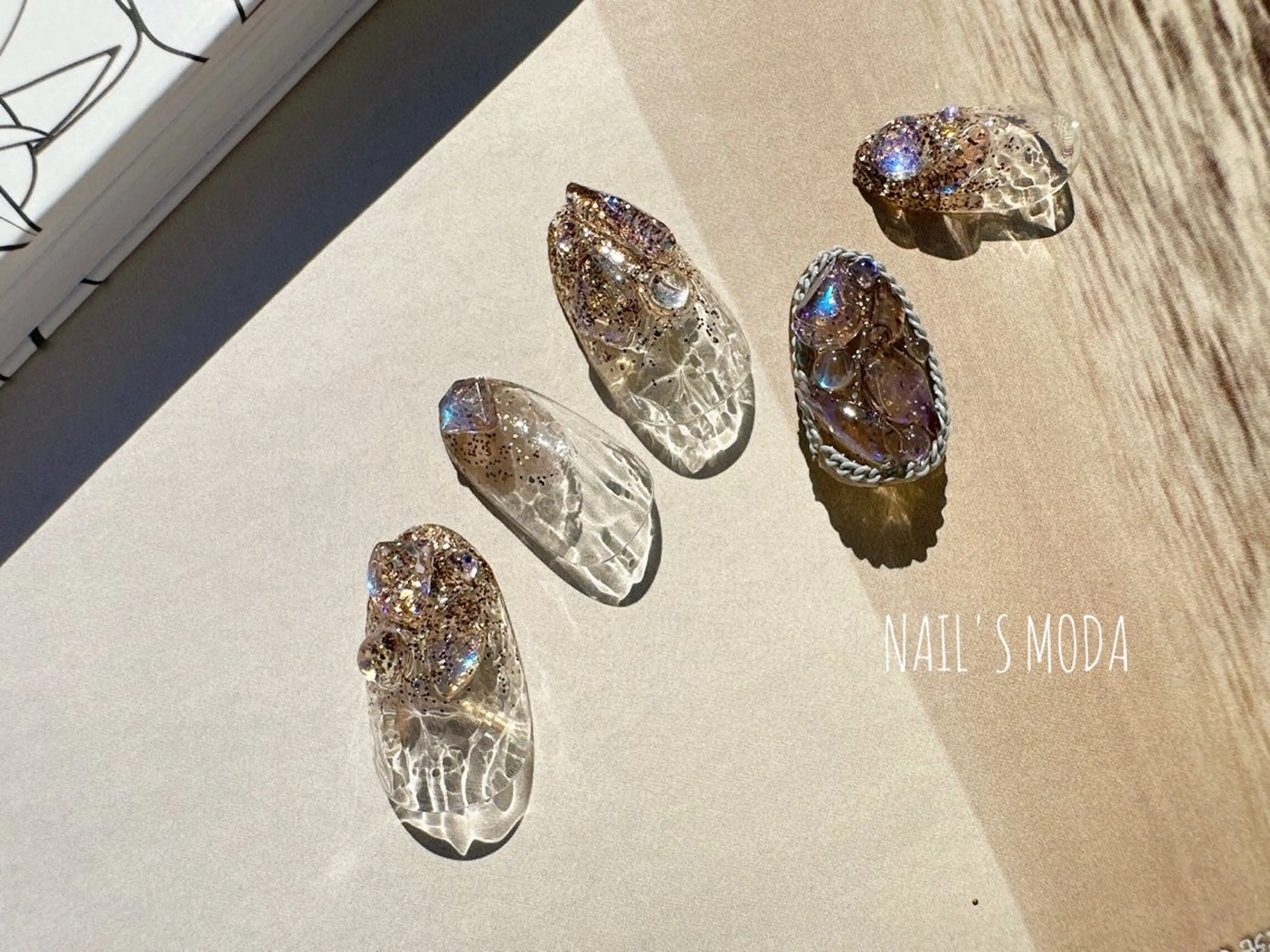 ネイル オーロラネイル 長さ出し フットネイル フレンチネイル ジェルネイル NAIL'S MODAのネイルデザイン