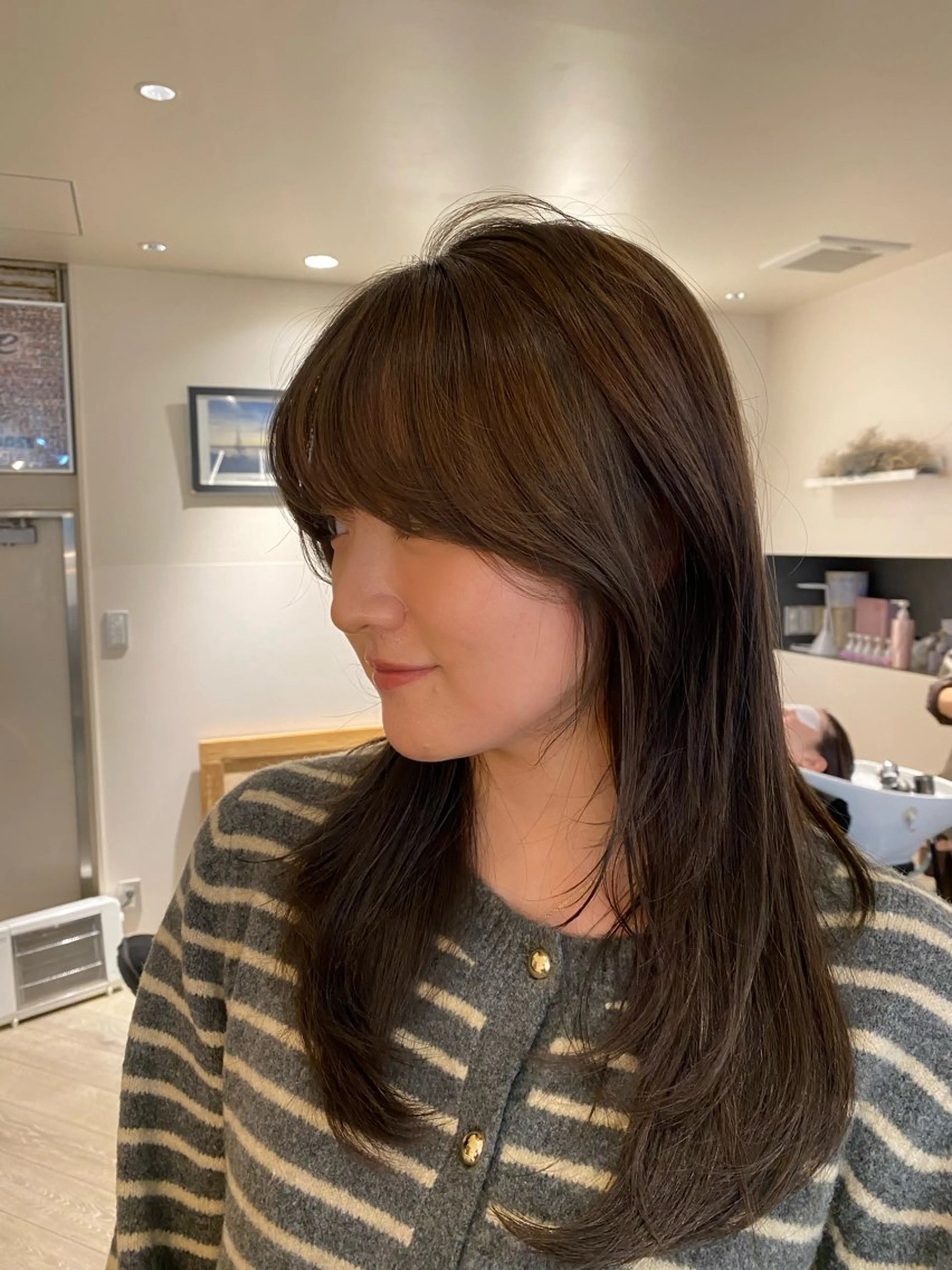 セミロング カラー ヘアカラー ナチュラルヘア🫧 ナナミのヘアスタイル