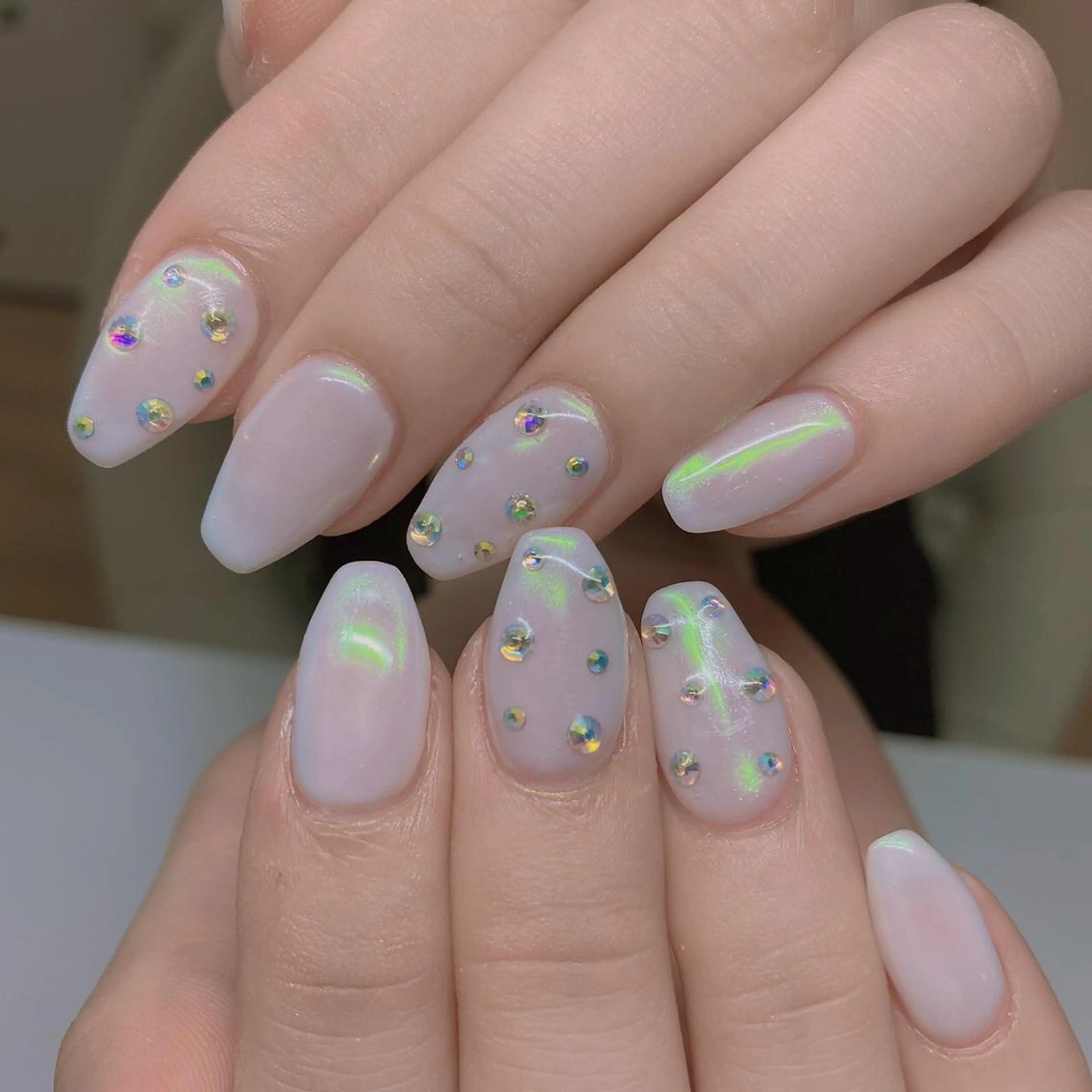 ネイル フットネイル グリーン オフィスネイル ワンカラーネイル 春ネイル Lily Roseスタッフ一同のマツエク・マツパデザイン