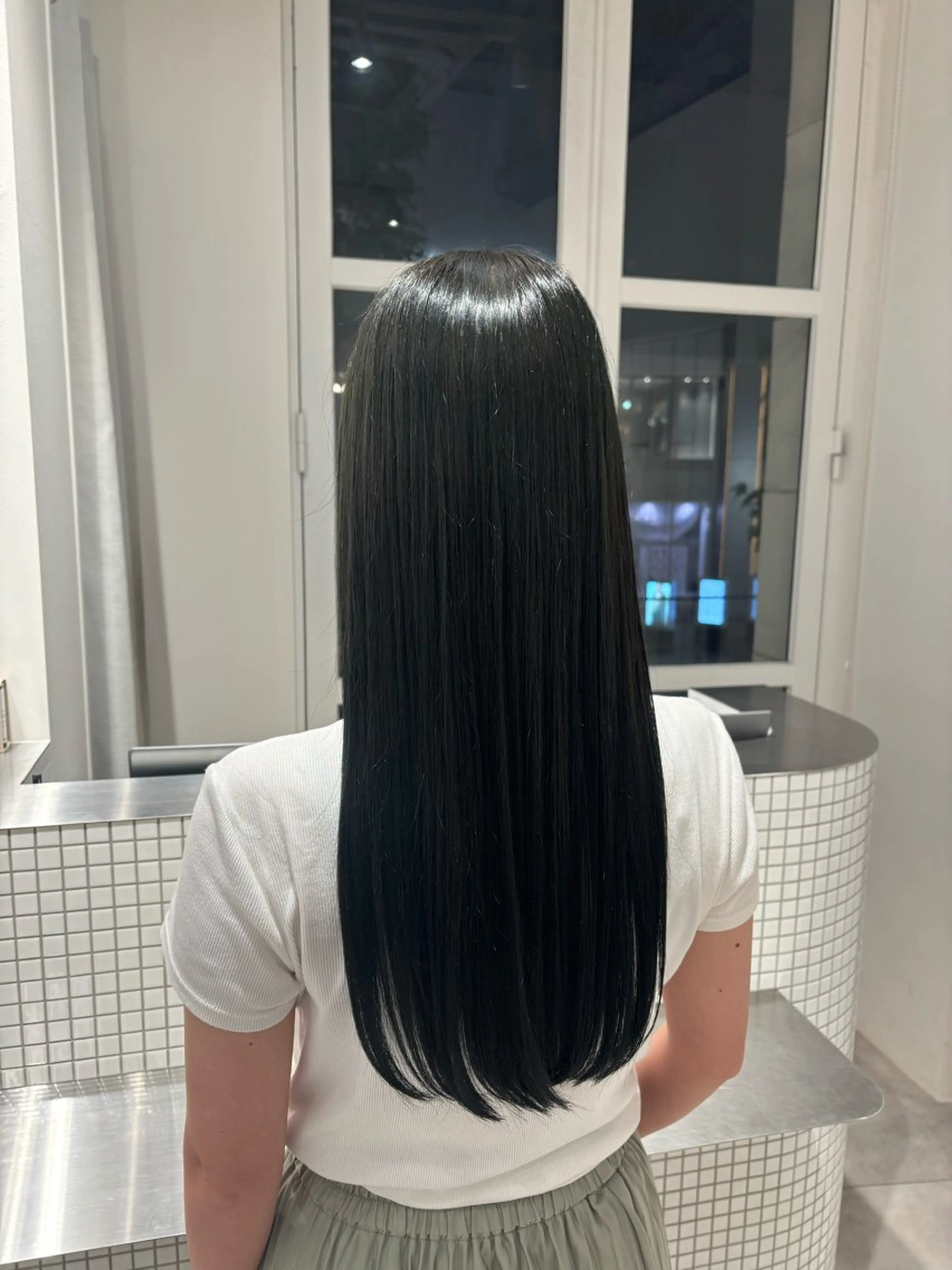 ロング ヘアカラー トリートメント Unami 表参道Mayukiのヘアスタイル