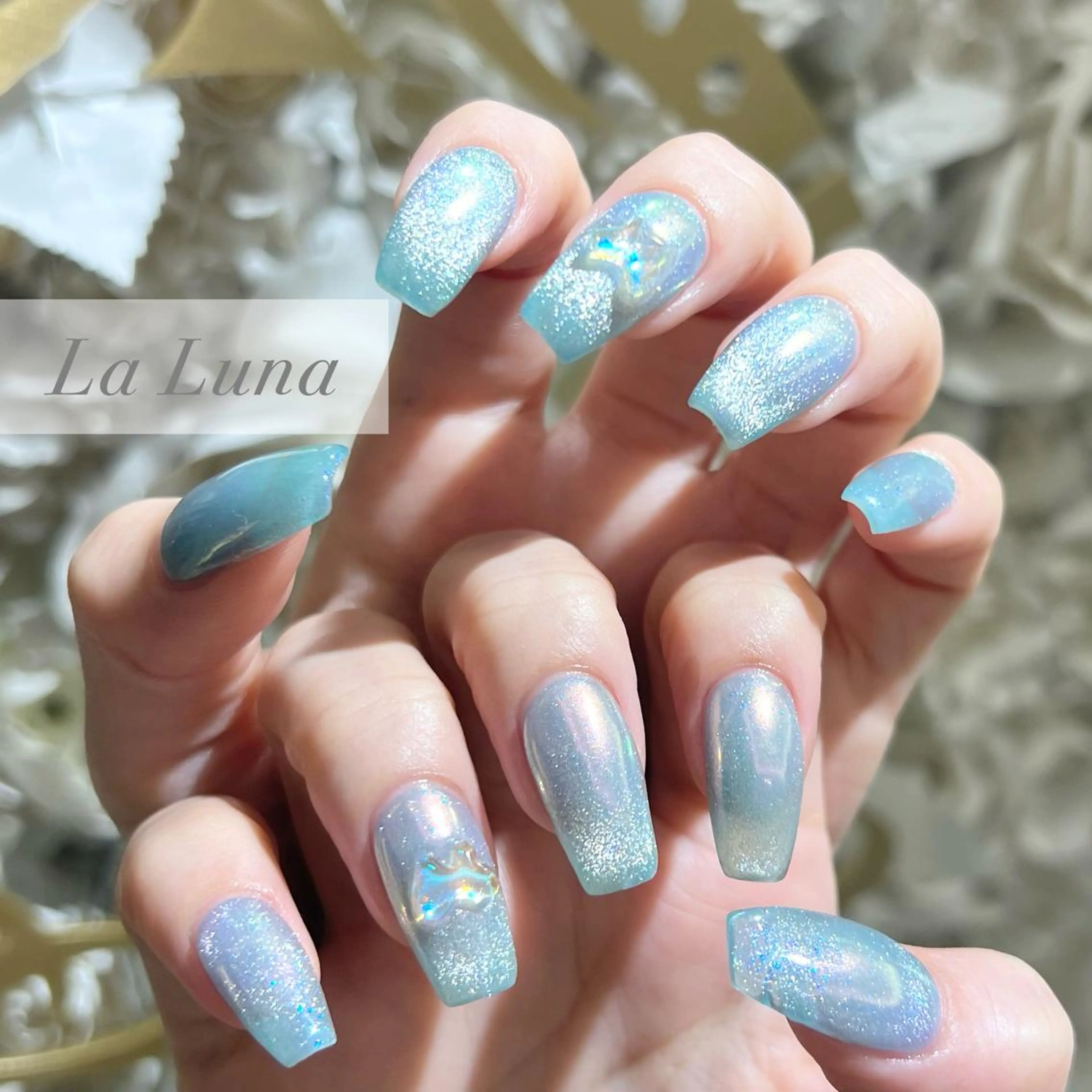 ネイル オーロラネイル ハンドネイル ＬａＬｕｎａ🌙 natsukiのネイルデザイン