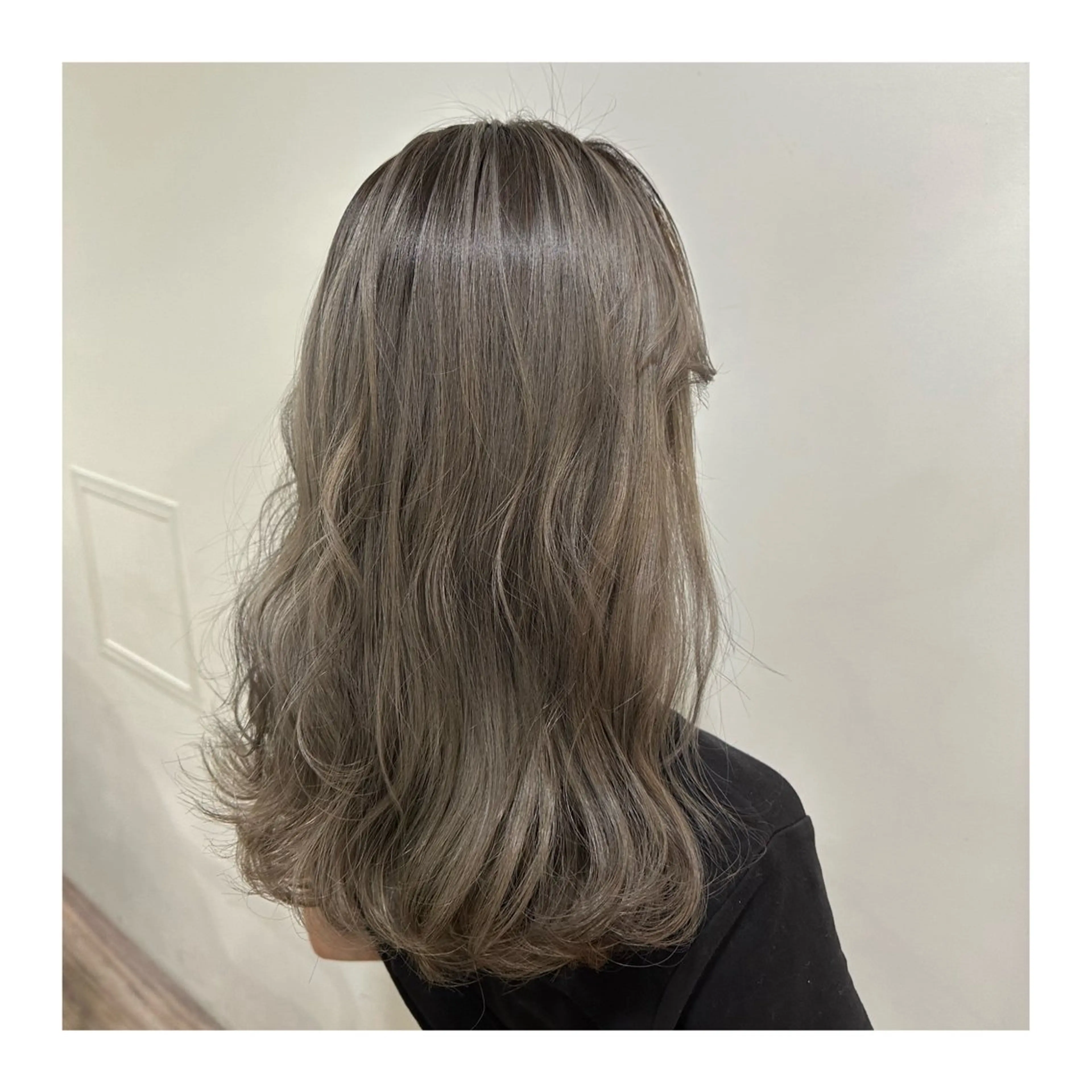 ロング カラー ヘアカラー あべ ゆうかのヘアスタイル