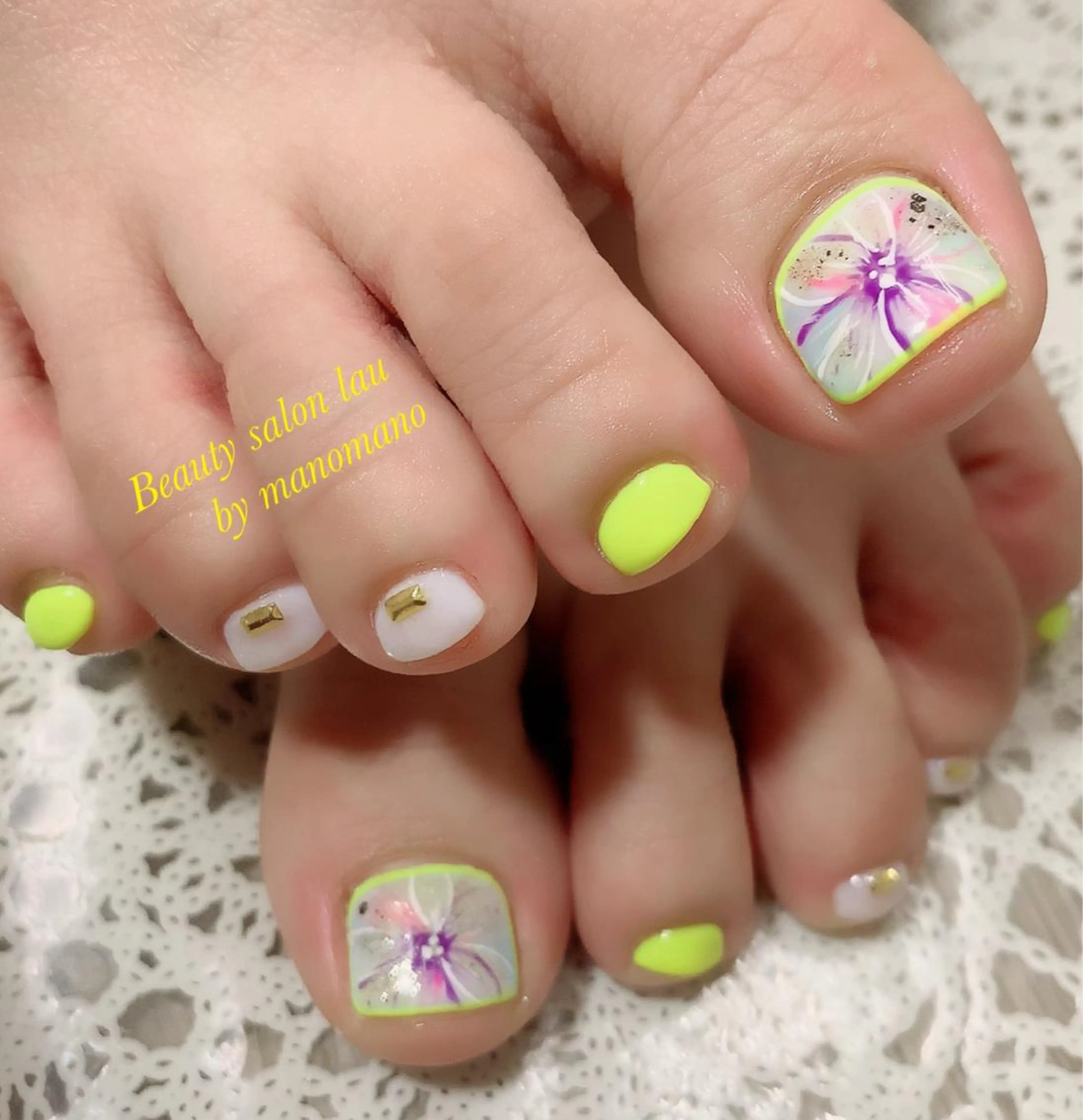 ネイル ラウバイマノマノ なかざとのネイルデザイン