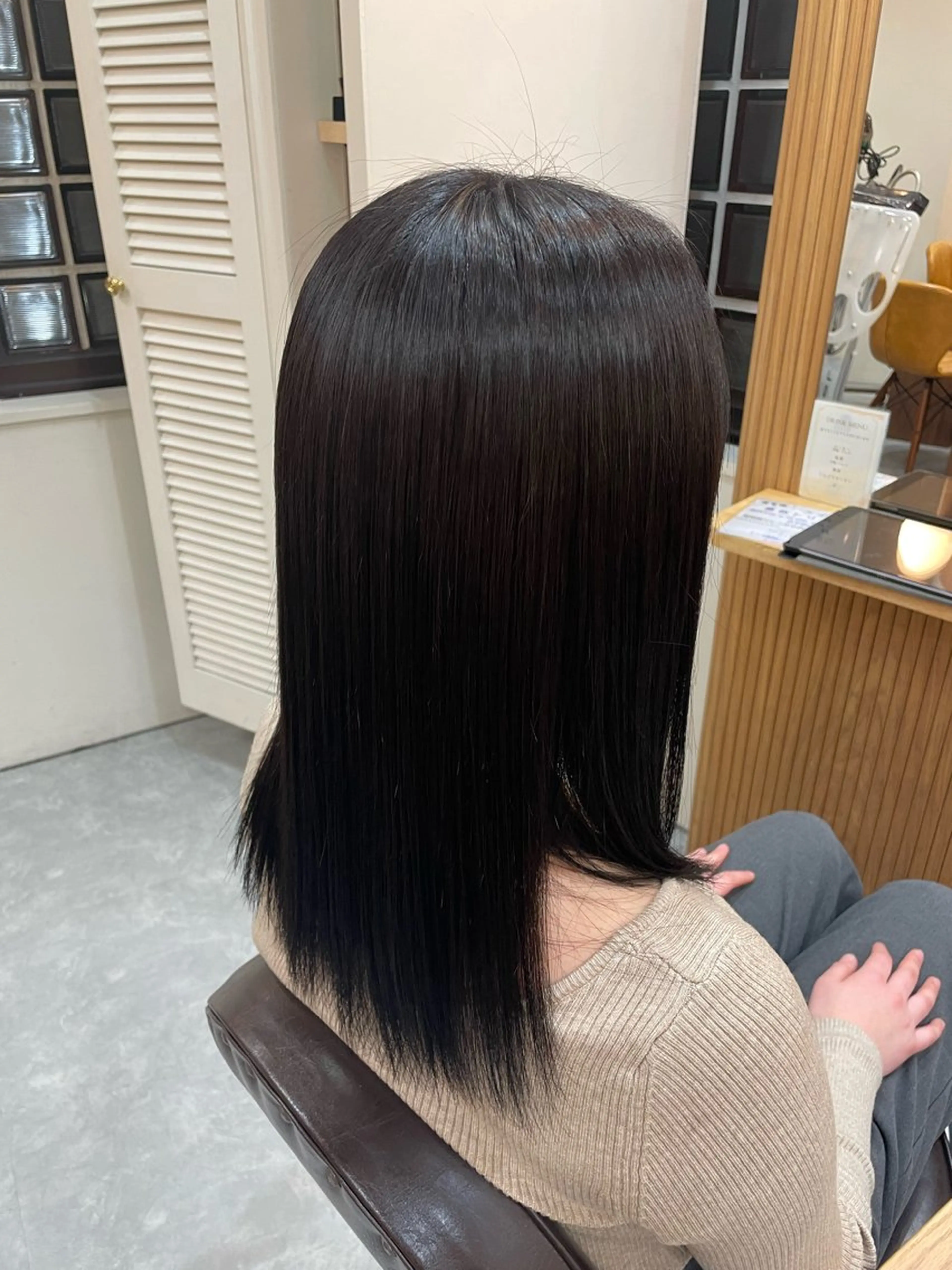 セミロング カラー ヘアカラー ROPE ナナミのヘアスタイル