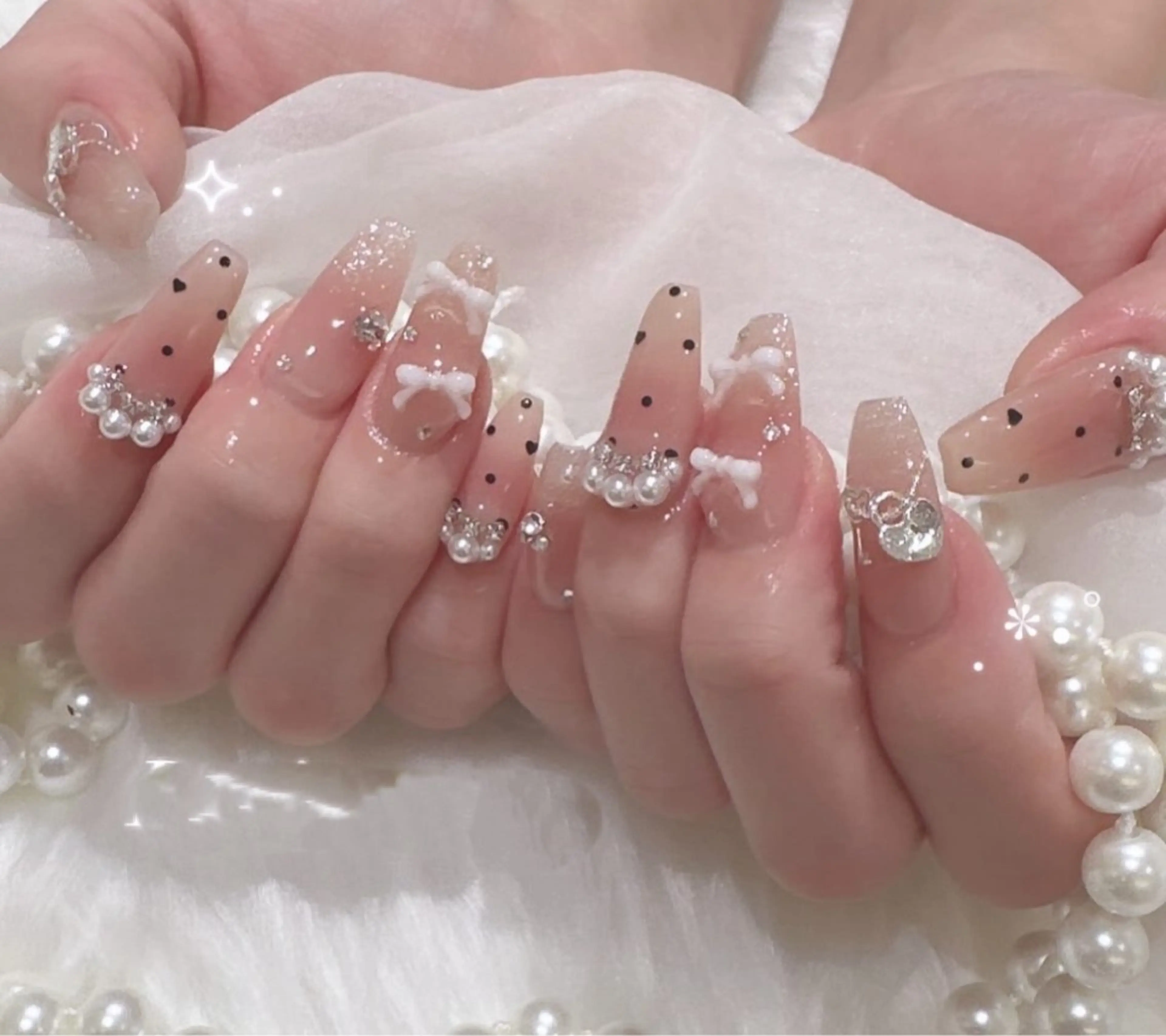 ネイル アートネイル オーロラネイル ドット ジェルネイル ガーリー ハンドネイル Floria nail salonのネイルデザイン