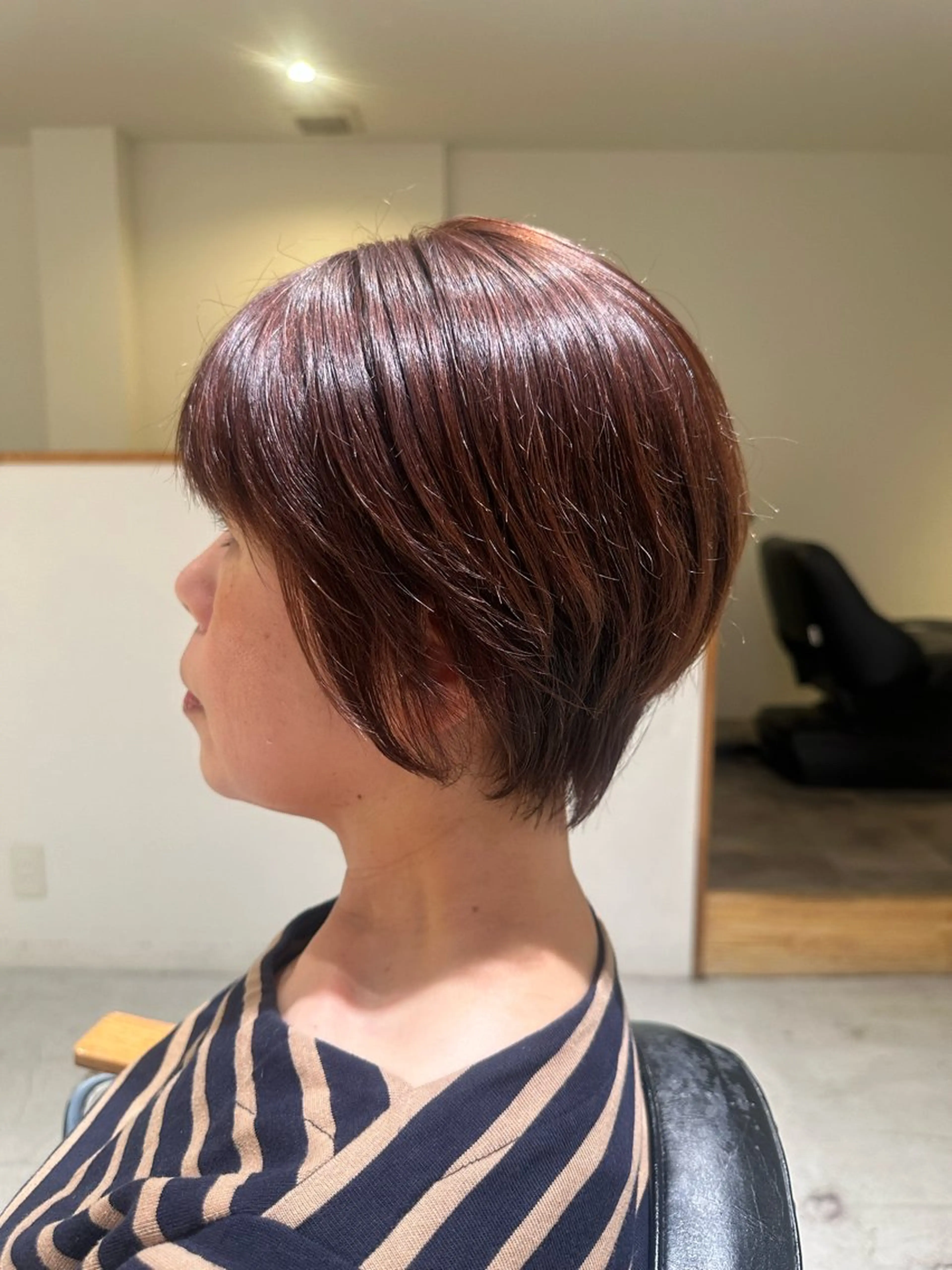 ショート くびれヘア ショートヘア カット レイヤー/蟹江/ くすみカラー/川口のヘアスタイル