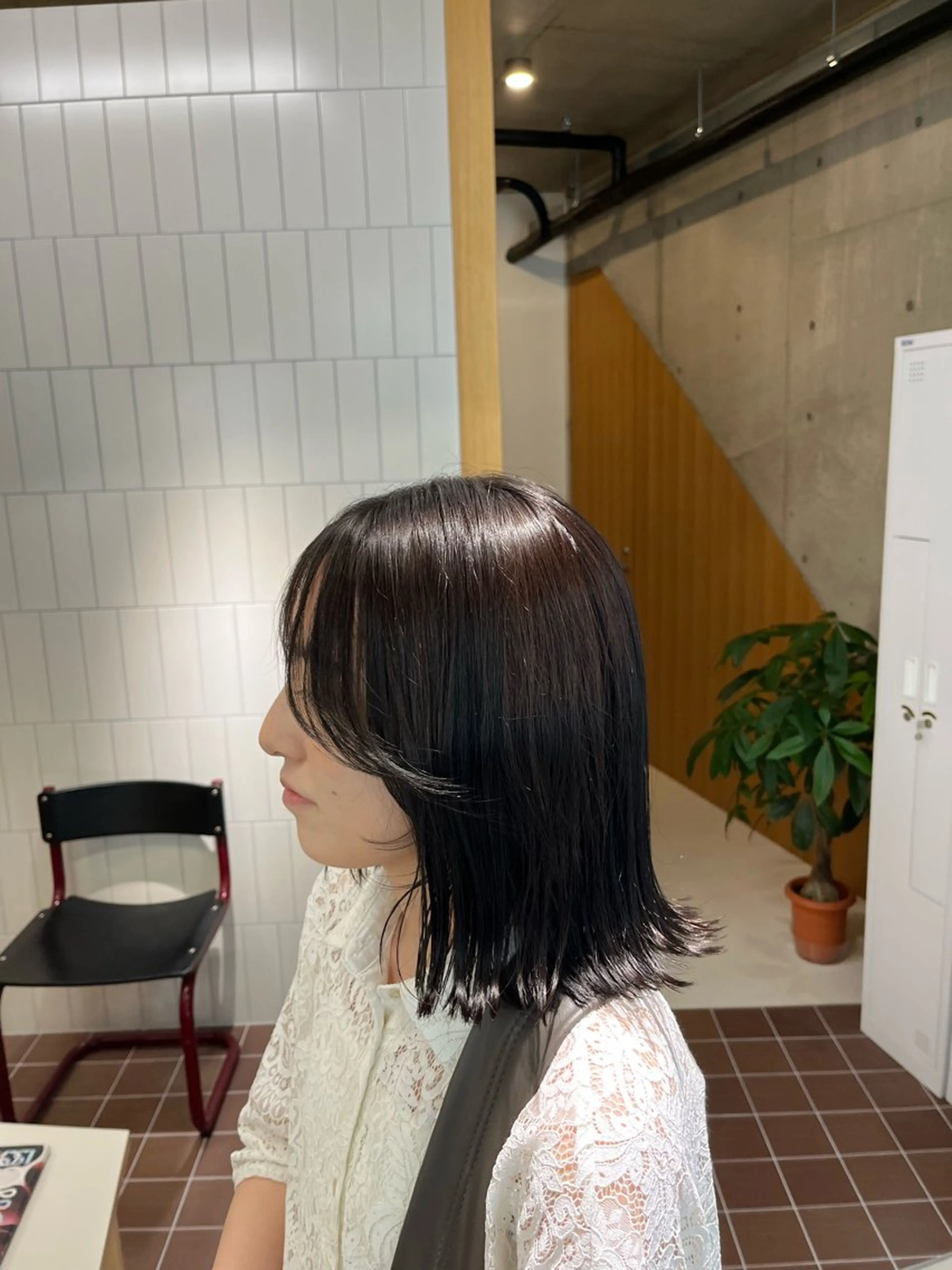 ミディアム カラー 顔周りカット 外ハネヘア カット ヘアカラー トリートメント nagi所属・千種/レイヤー/髪質 改善/ブリーチ/横田のヘアスタイル