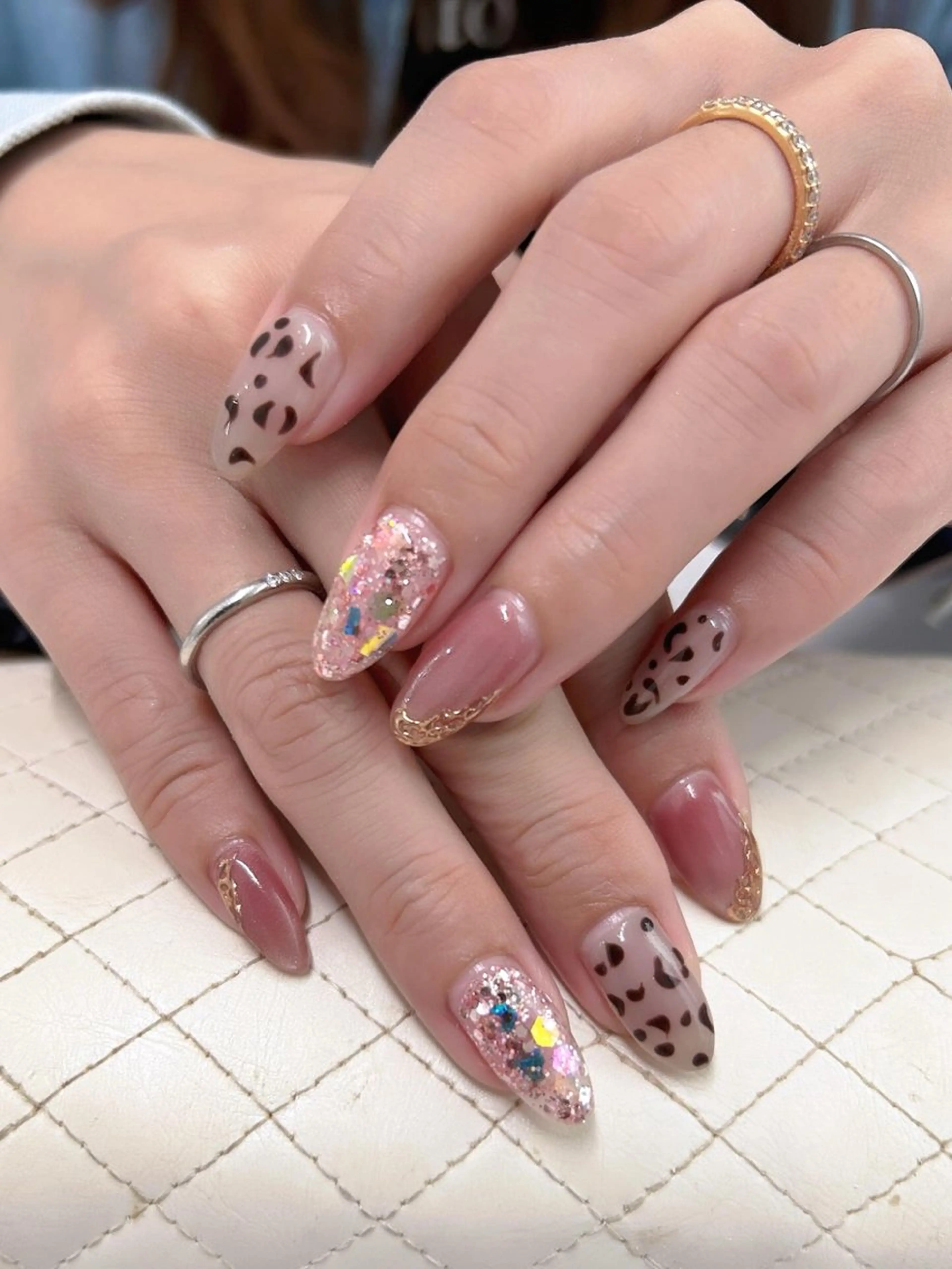 ネイル マグネットネイル ハンドネイル BeautySalonGemmy所属・Gemmy 愛美のエステ・リラクイメージ