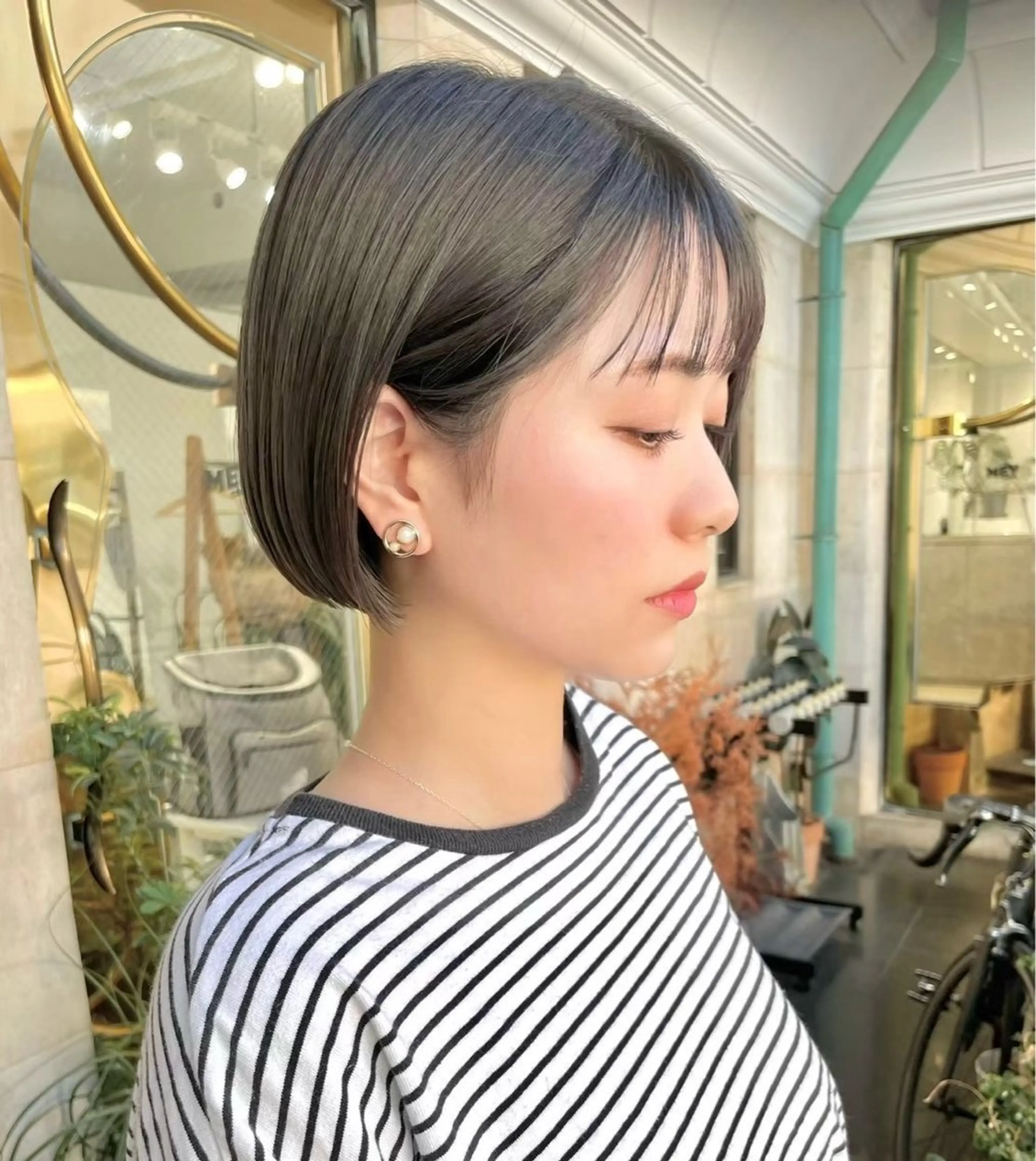 ショート ぷつっと/レイヤー MANAMI🪿🤍のヘアスタイル