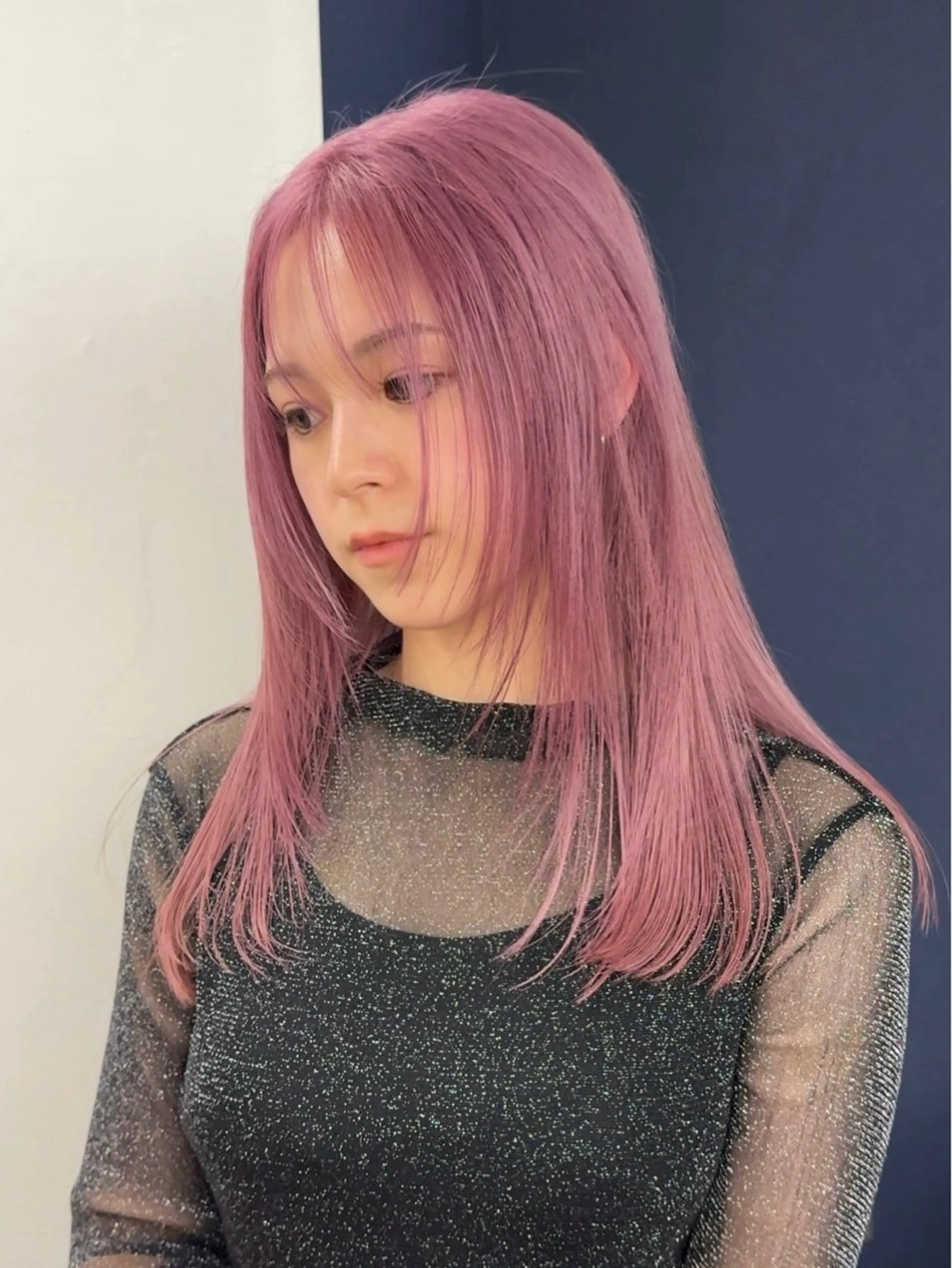 ロング カラー アッシュ ベージュカラー ブリーチ ブロンド ブラウンカラー カット ヘアカラー トリートメント nico TOKYO 渋谷所属・ハイトーンブリーチ 特化🌈フジタハルキのヘアスタイル