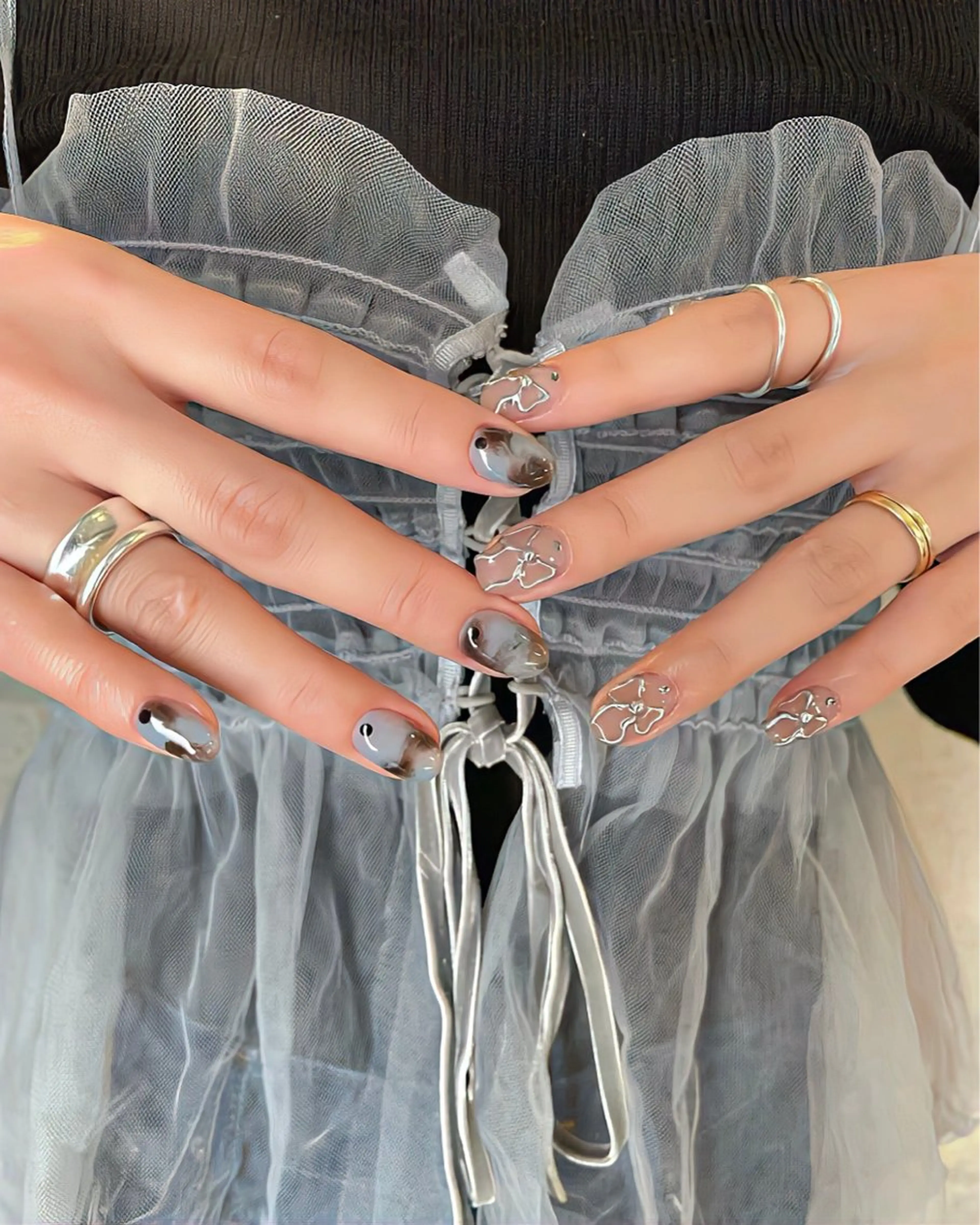 ネイル 長さ出し フットネイル フレンチネイル ジェルネイル ガラスフレンチ ハンドネイル フットネイル ハンドケア More Glam渋谷店のネイルデザイン