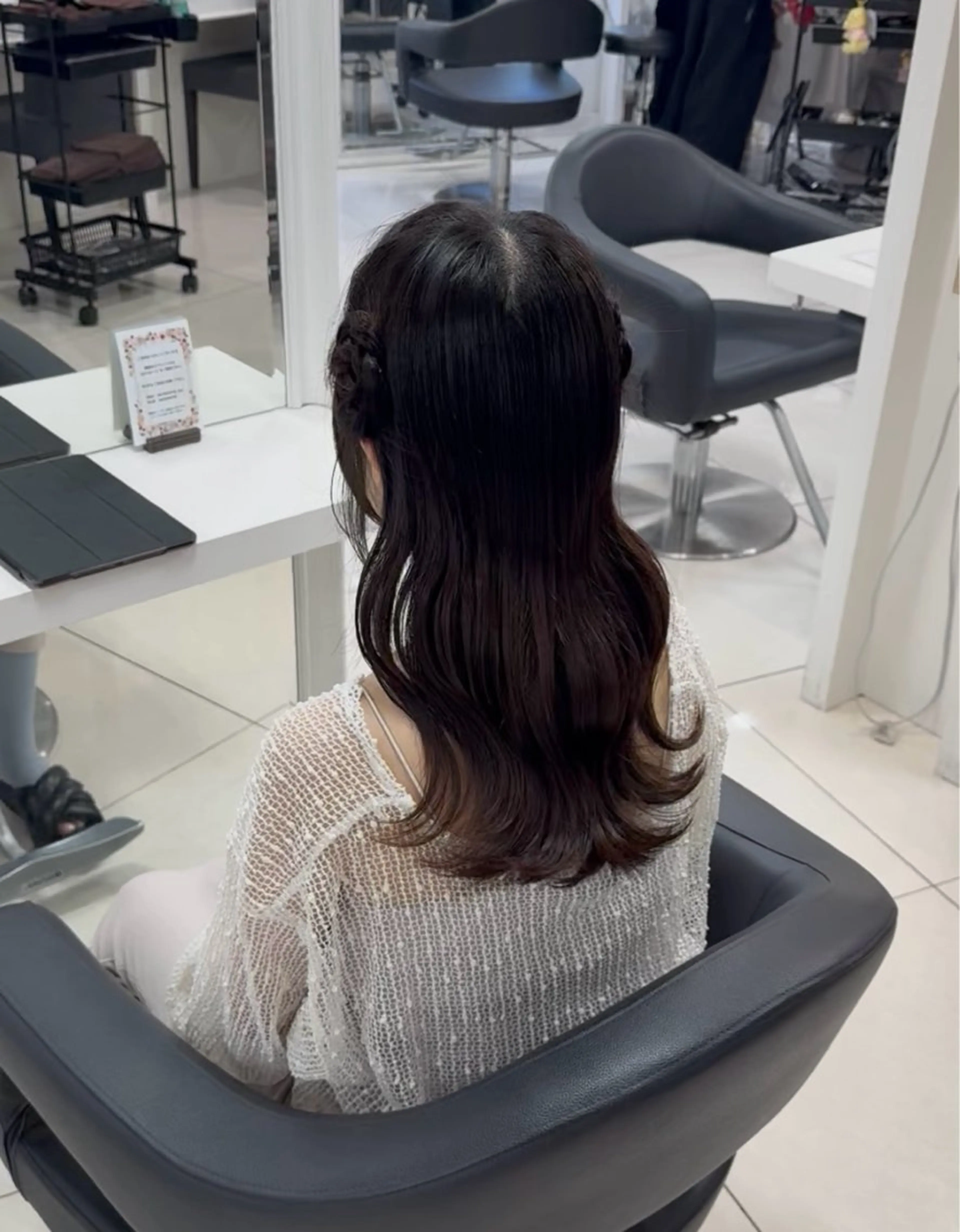 セミロング ヘアセット 透明感ハイトーン ︎︎☾mizukiのヘアスタイル