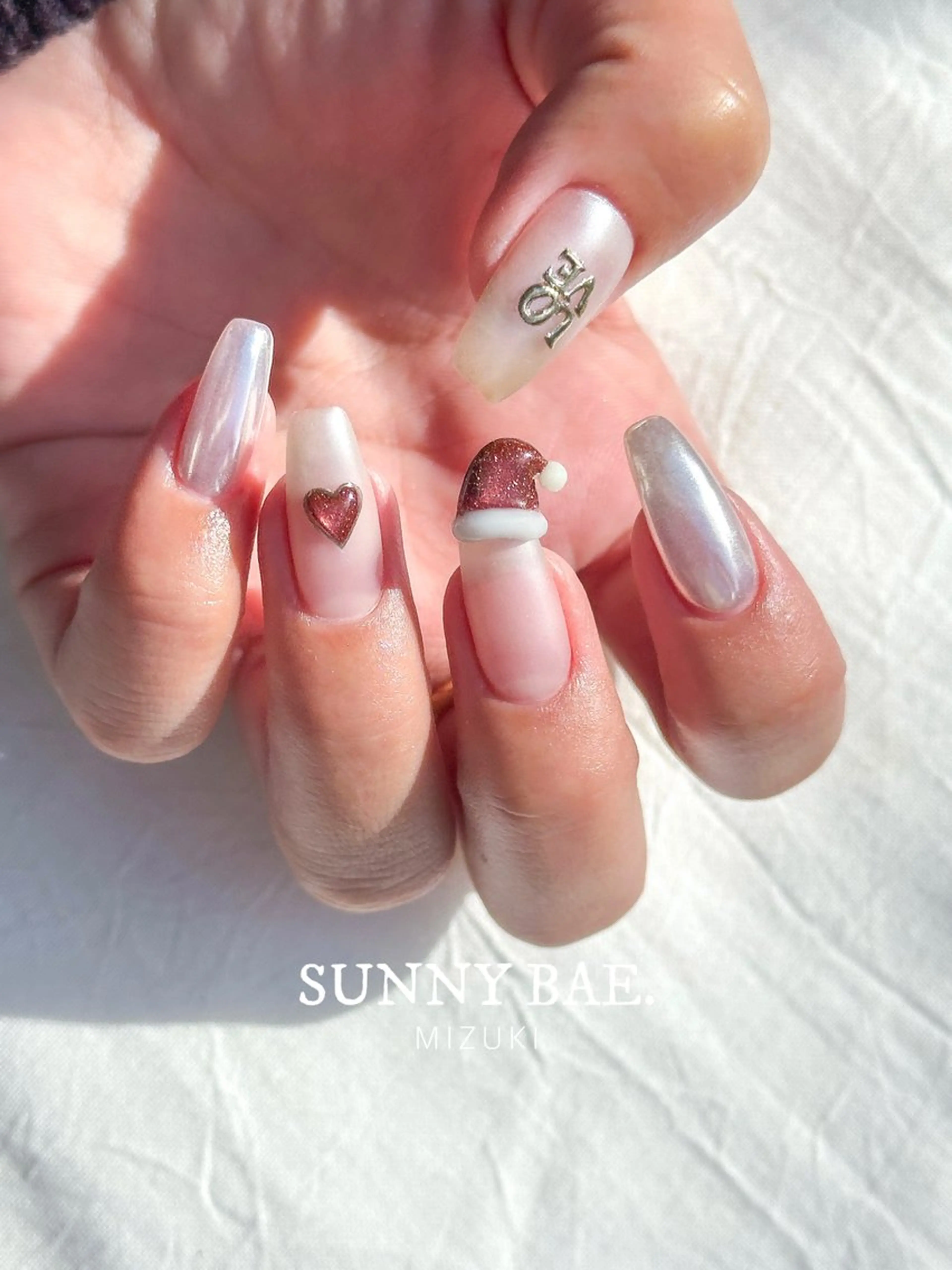 ネイル ハート マグネットネイル ミラーネイル ハンドネイル SUNNY BAE. 🌼MIZUKIのネイルデザイン