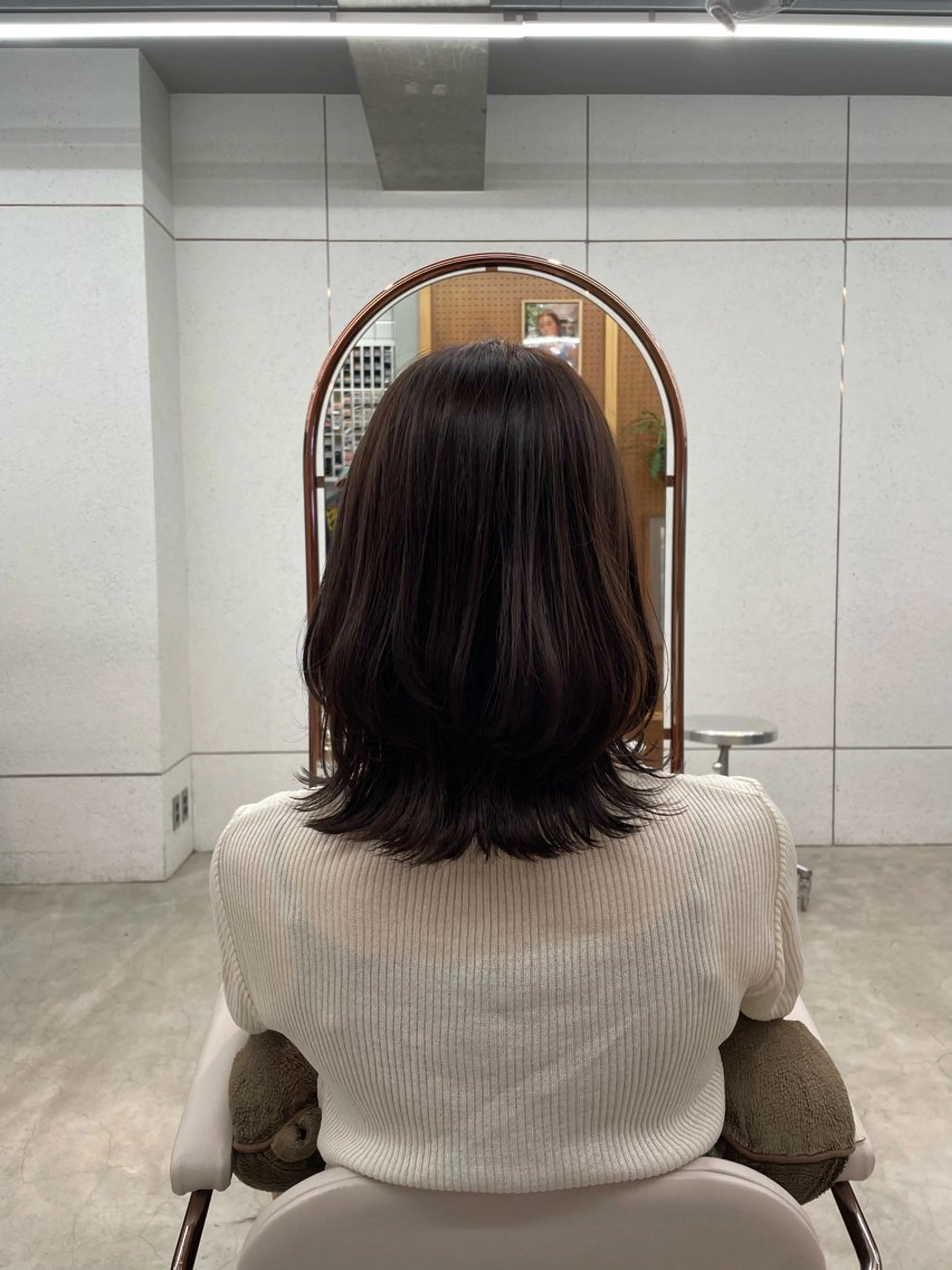 ミディアム カラー レイヤーカット カット ヘアカラー 鶴井 美空のヘアスタイル