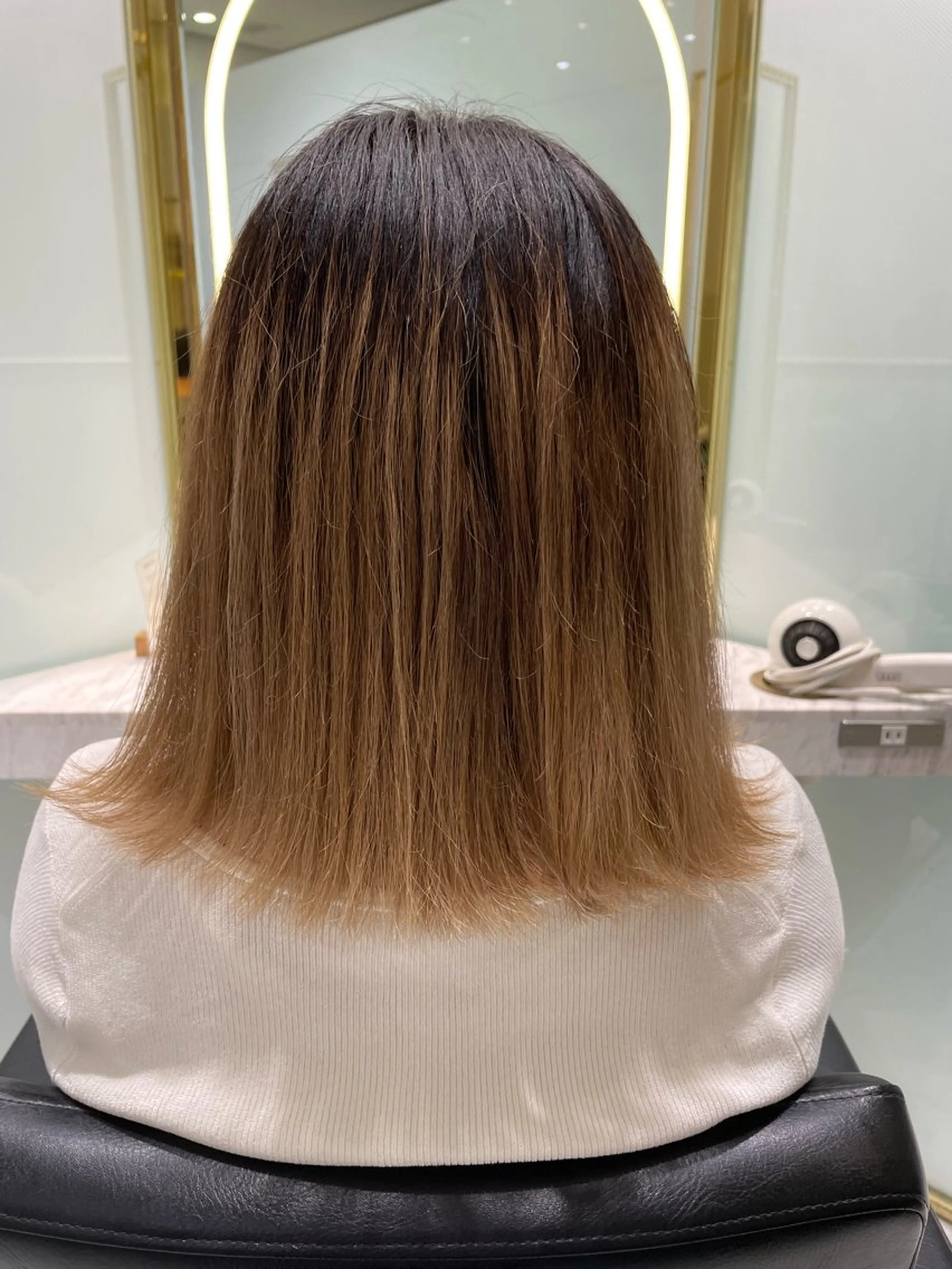 ミディアム 外ハネヘア 六本木美容室白金店所属・塚田 将輝のヘアスタイル