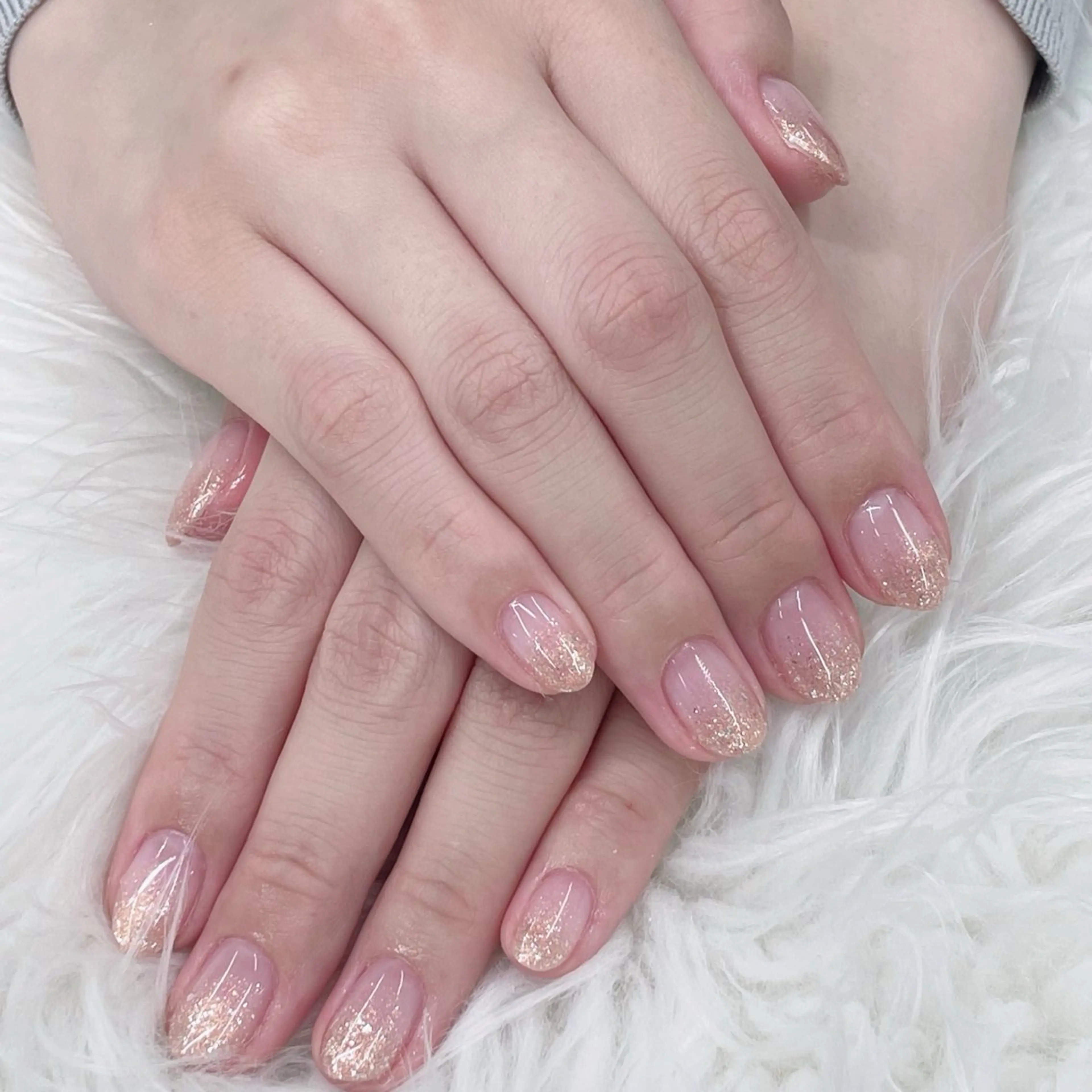 ネイル グラデーション ラメ(グリッター) エリクサーネイル池袋店所属・エリクサーネイル池袋 大槻のネイルデザイン