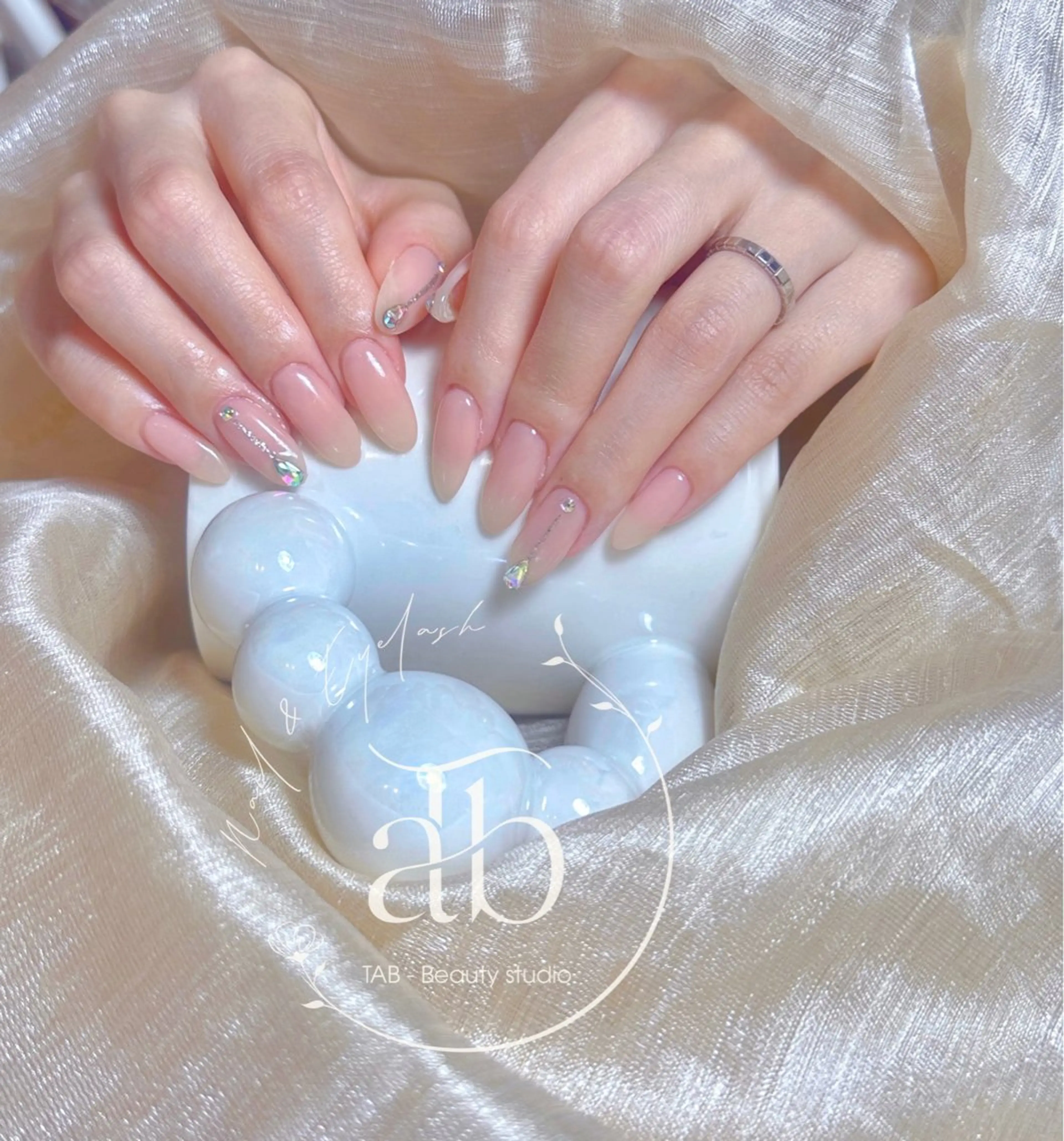 ネイル シンプルネイル TAB Beauty Studioのネイルデザイン