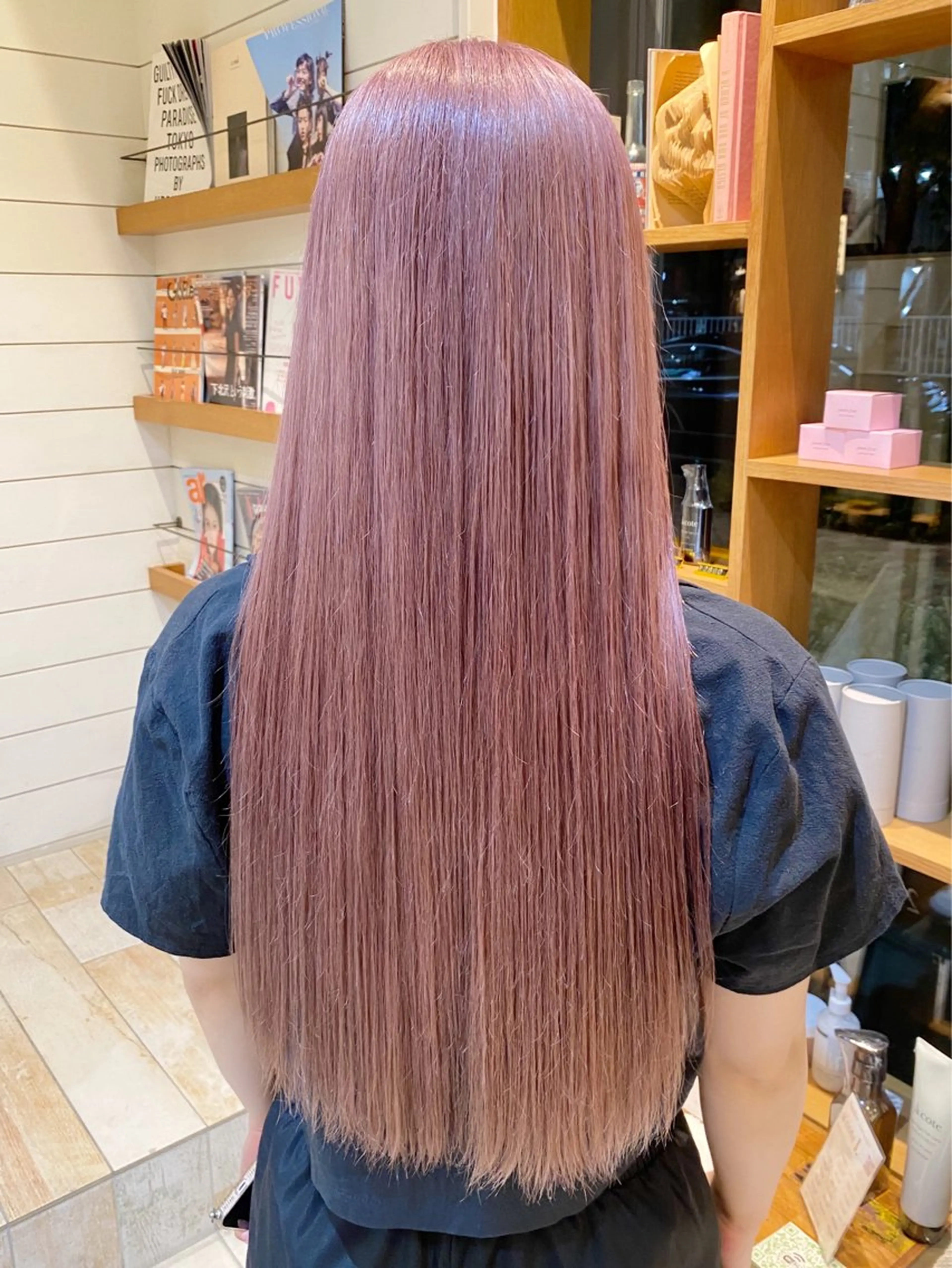 ロング カラー ベージュカラー ピンクカラー ヘアカラー トリートメント 🧸にしかた ちひろ🧸 / 渋谷のヘアスタイル