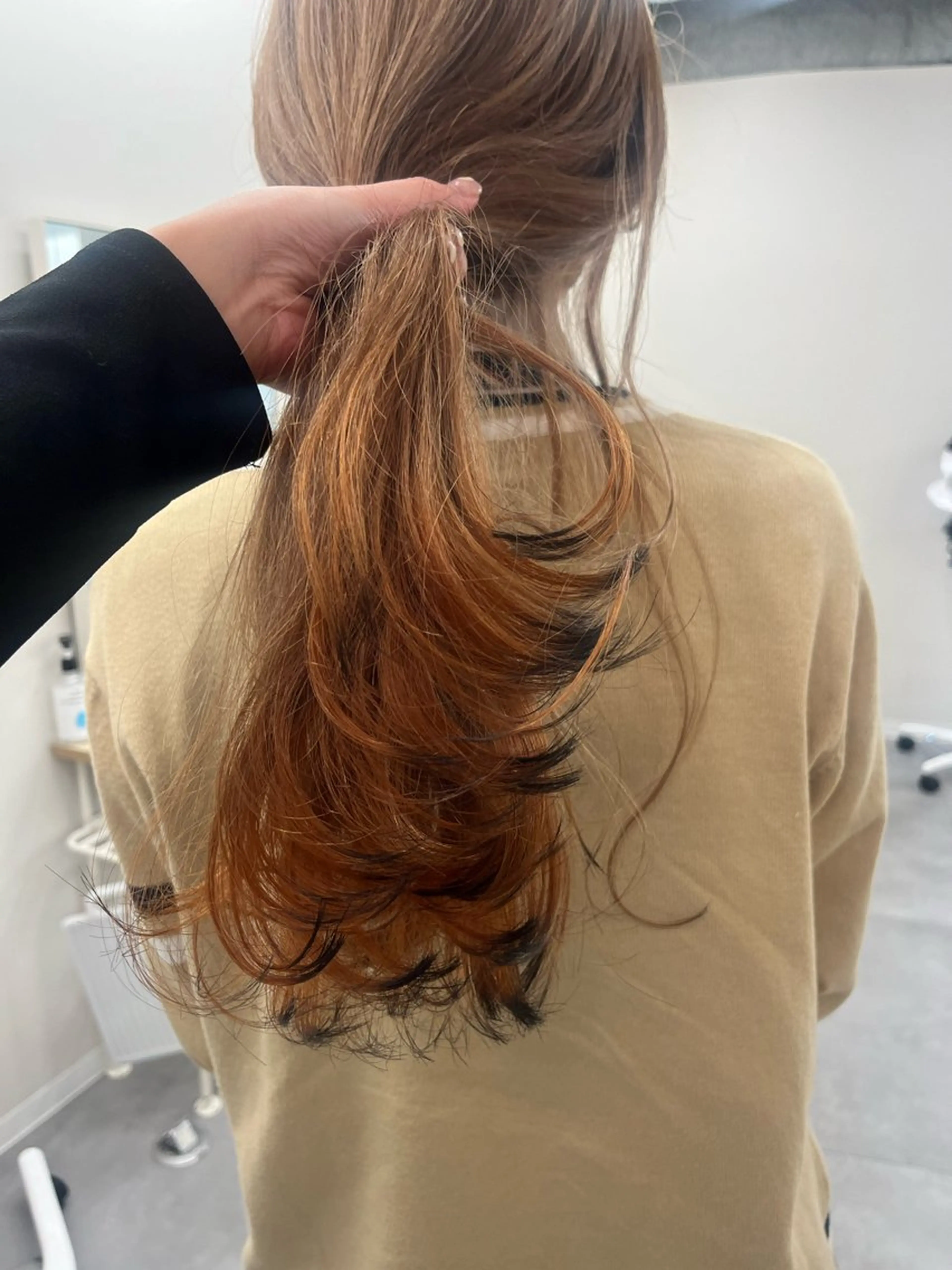 セミロング カラー ブリーチ 狐カラー 大林 エリコのヘアスタイル
