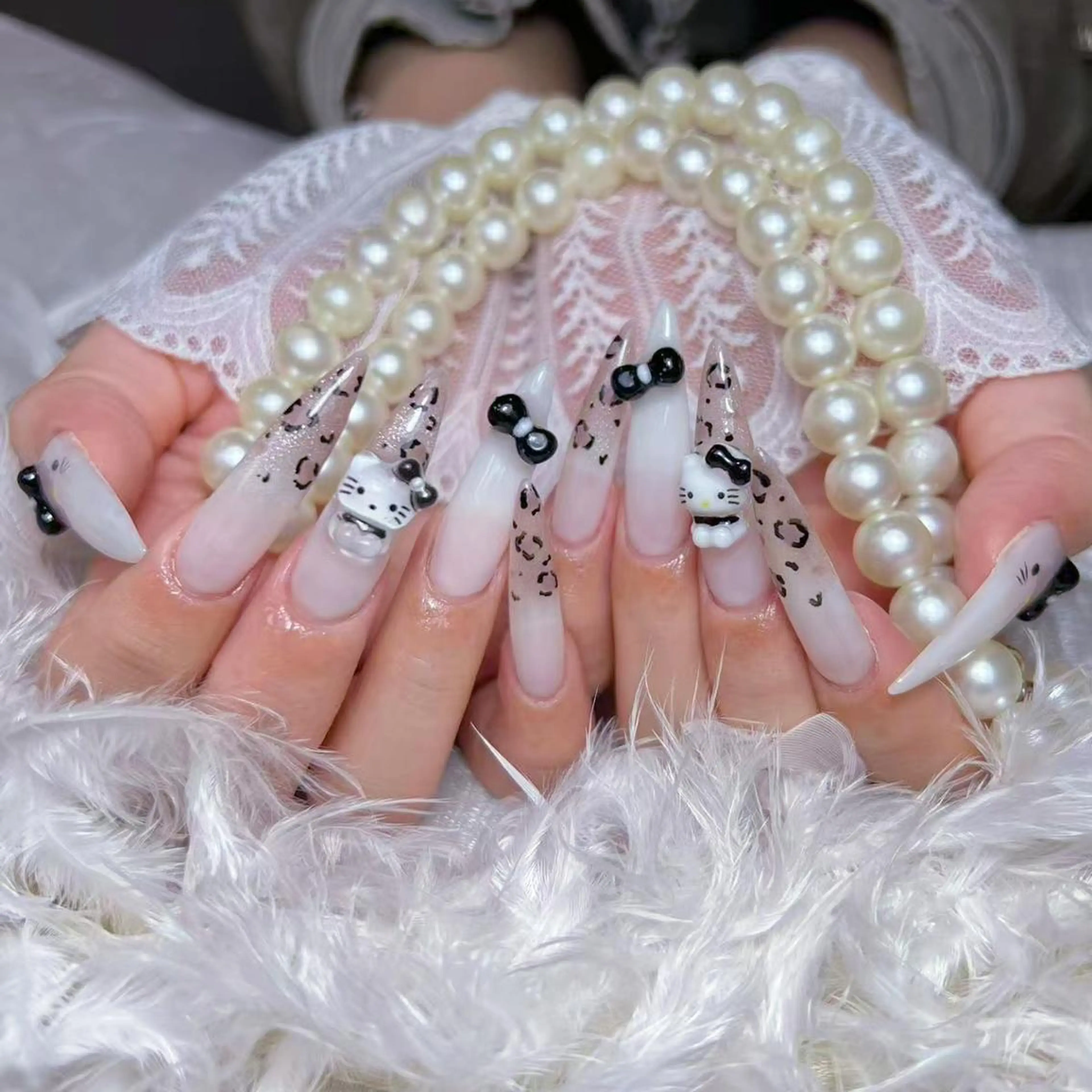 ネイル アートネイル オーロラネイル フラッシュネイル ガーリー キラキラネイル ハンドネイル Diamond NAIL💝のネイルデザイン