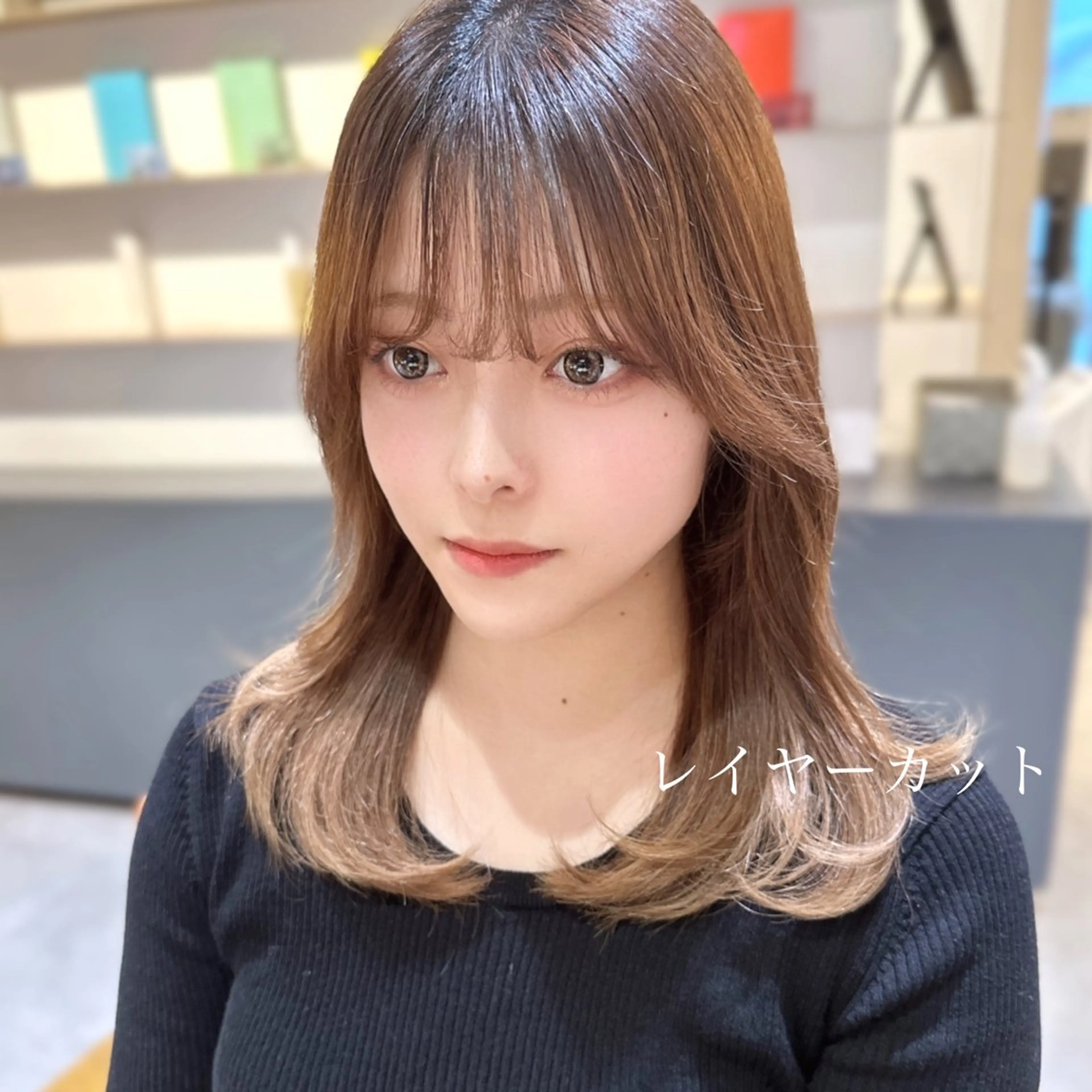 セミロング grace by afloat所属・平尾 樹里のヘアスタイル