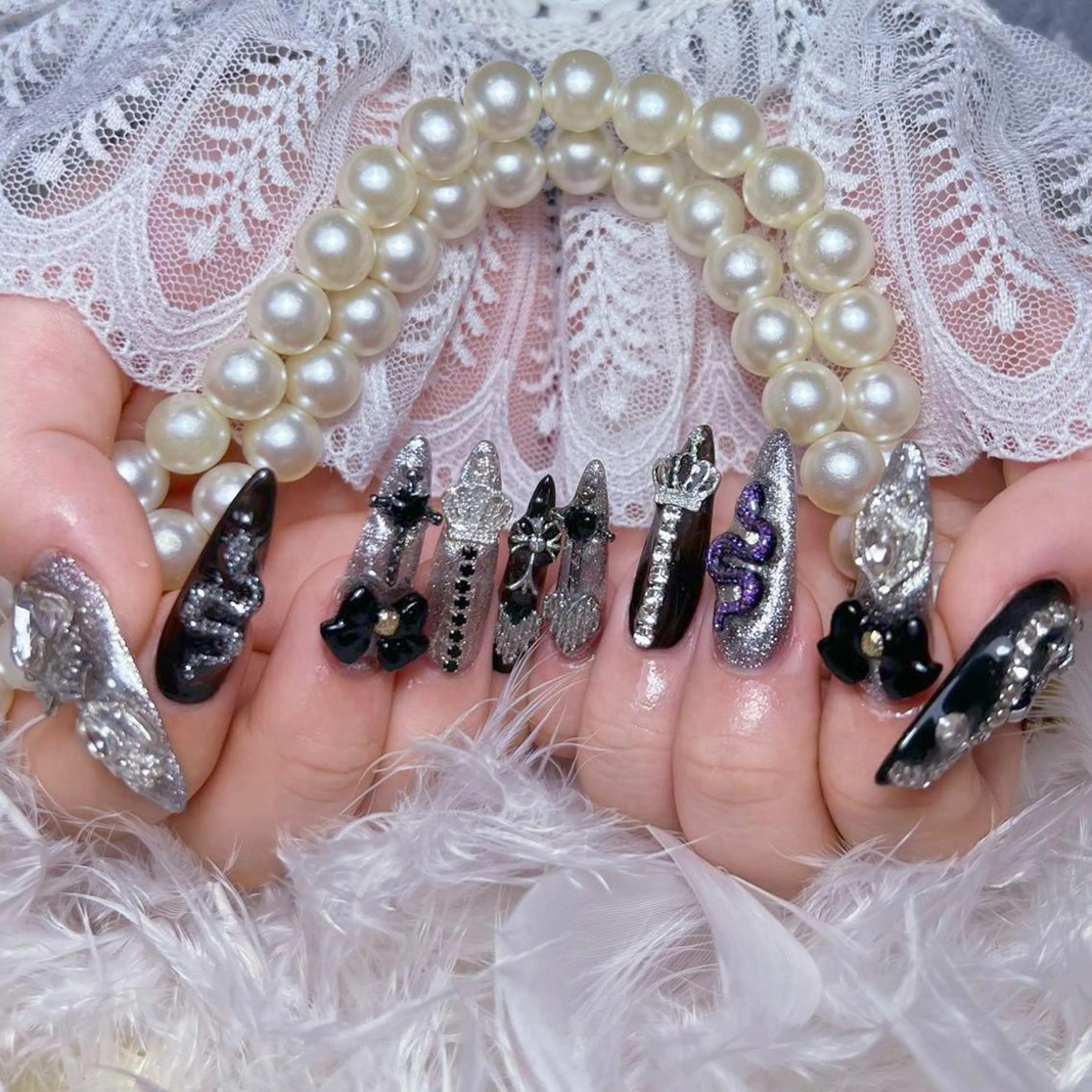 ネイル アートネイル オーロラネイル ガーリー キラキラネイル 韓国ネイル Nail Monsterのネイルデザイン