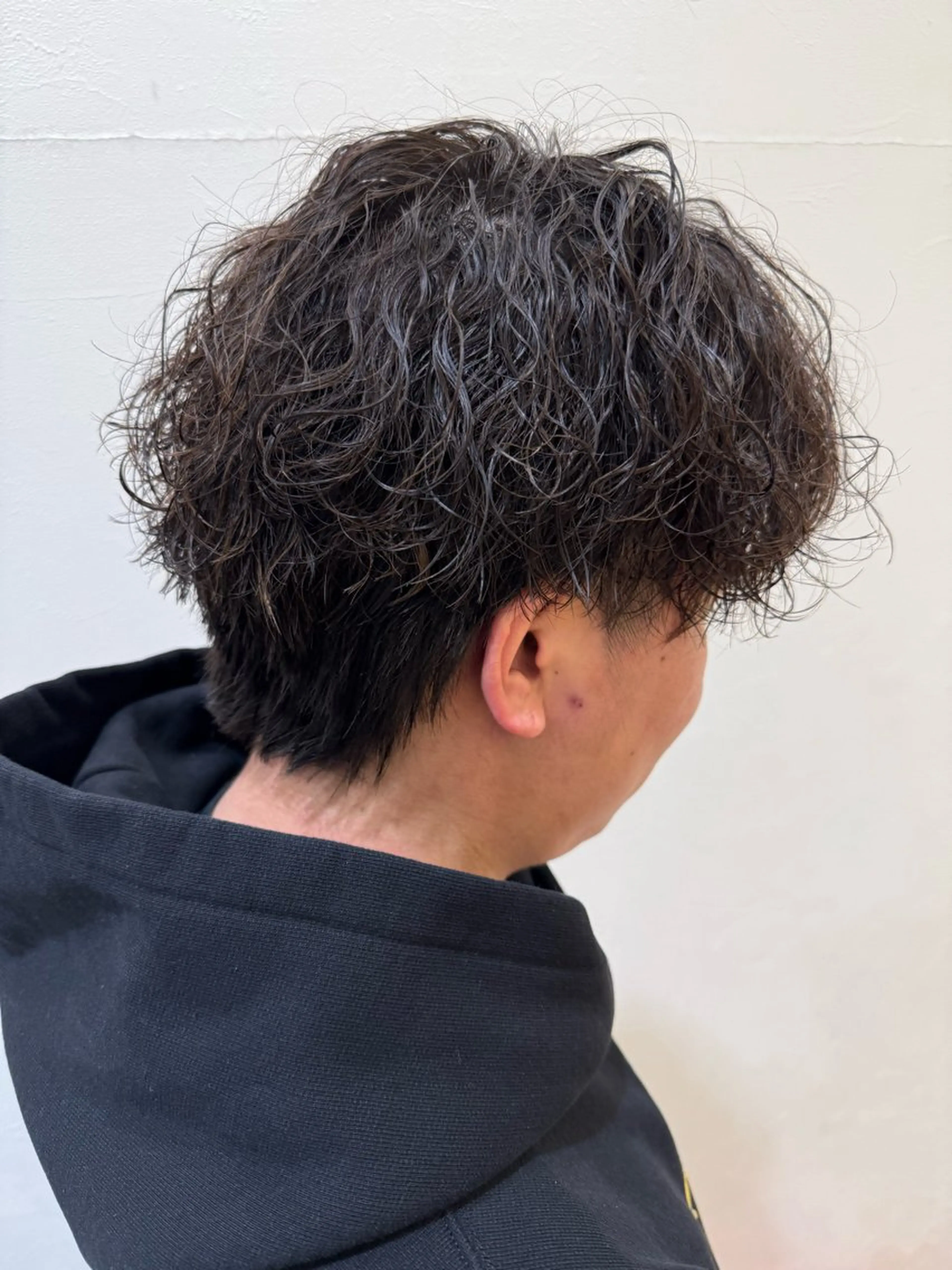 パーマ メンズ マッシュ メンズパーマ 波巻きパーマ カット パーマ 山田 翔真のヘアスタイル
