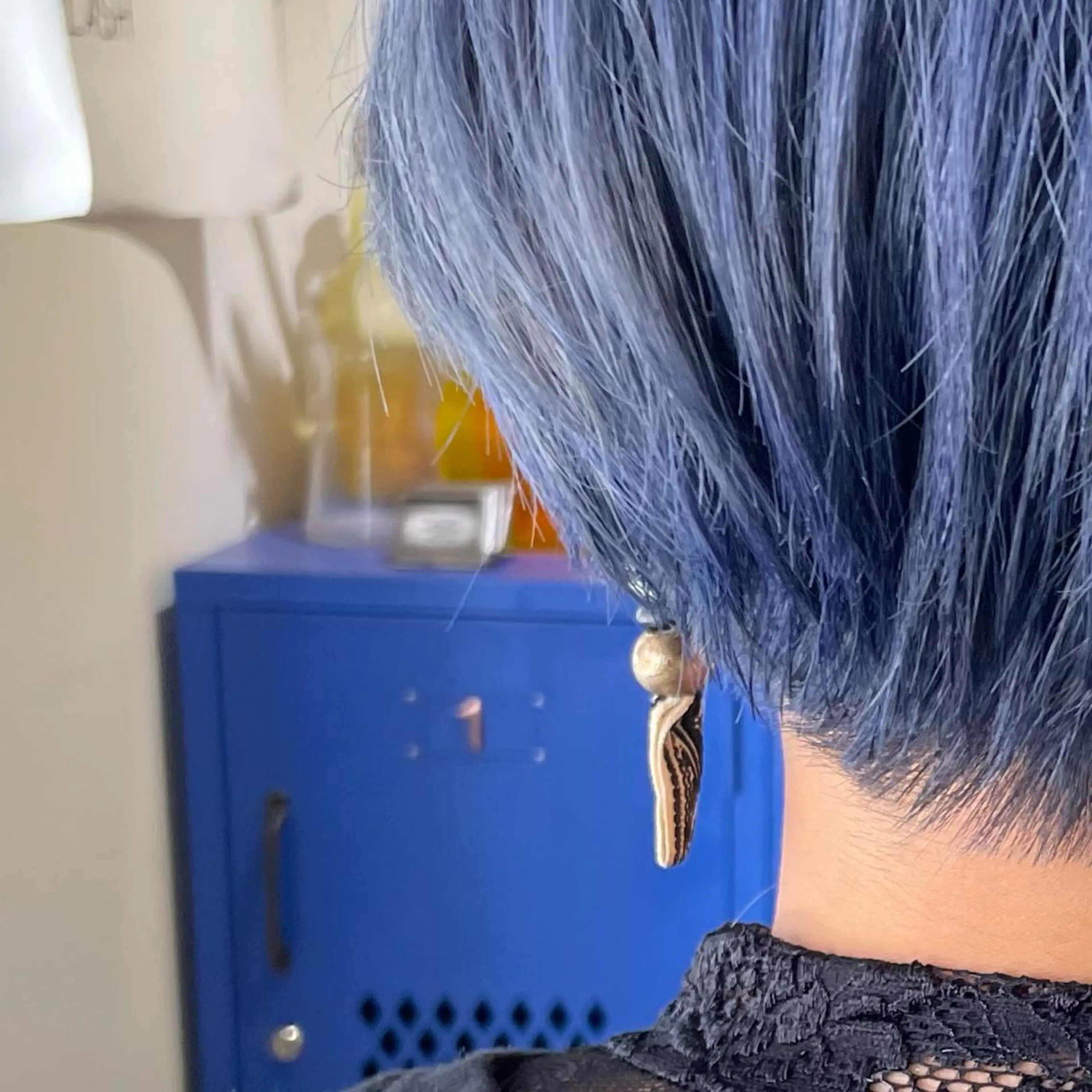 ショート カラー イシイ ハルナ 🤍のヘアスタイル