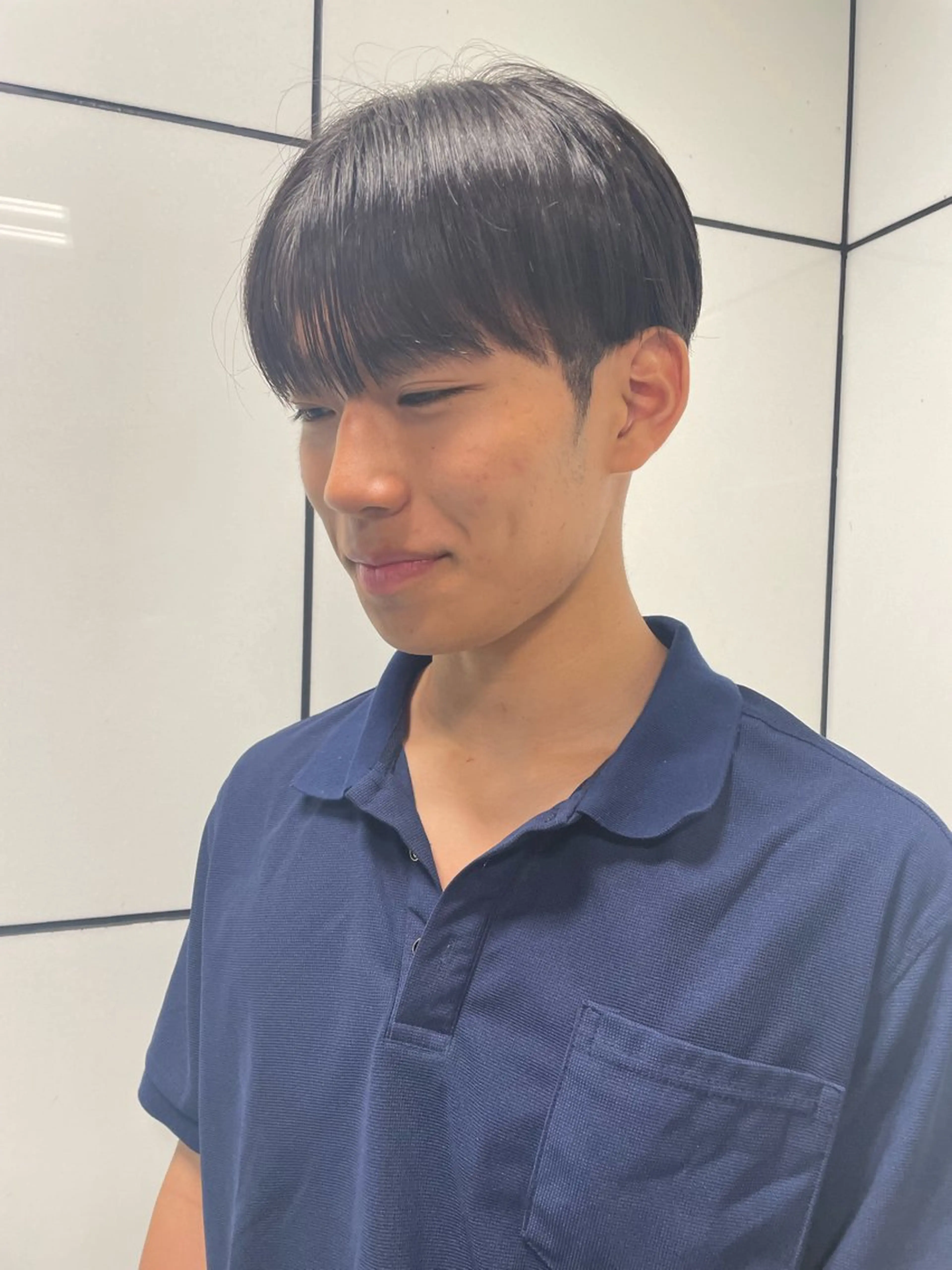 ミディアム メンズ ミディアムパーマ メンズハイトーン メンズパーマ 学生（メンズ向け） 学生 メンズ/ブリーチなし サクラ🌸のヘアスタイル