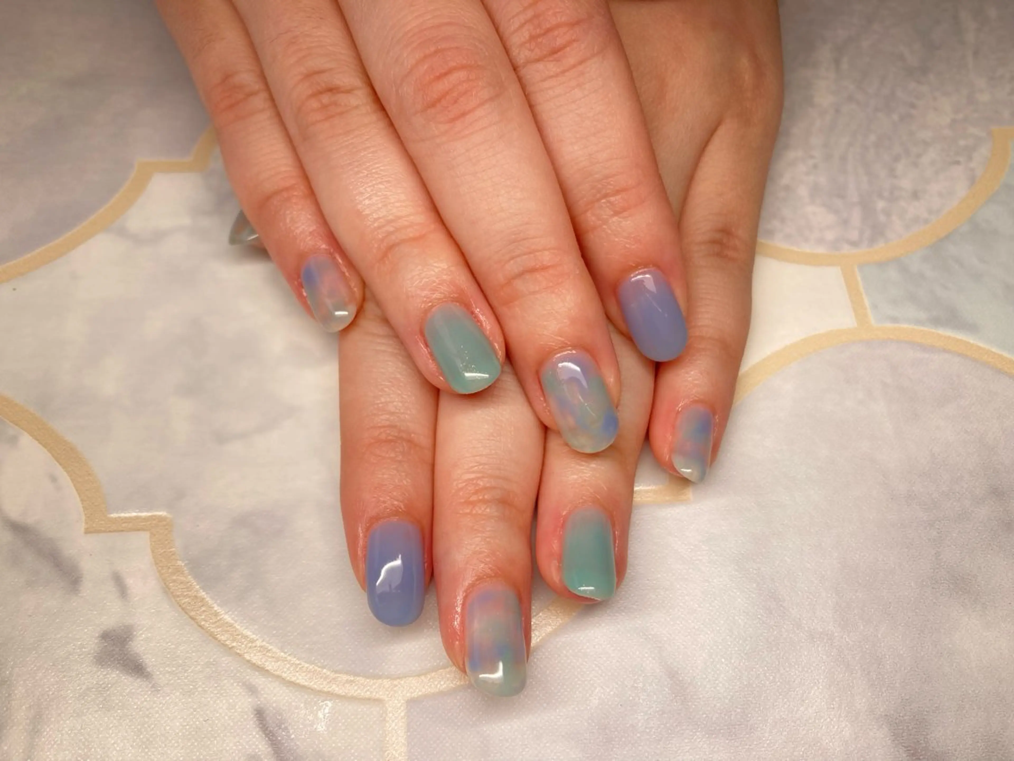 ネイル ブルー グリーン 大理石ネイル(マーブル) パステルネイル ハンドネイル Lisa’s Salonのネイルデザイン
